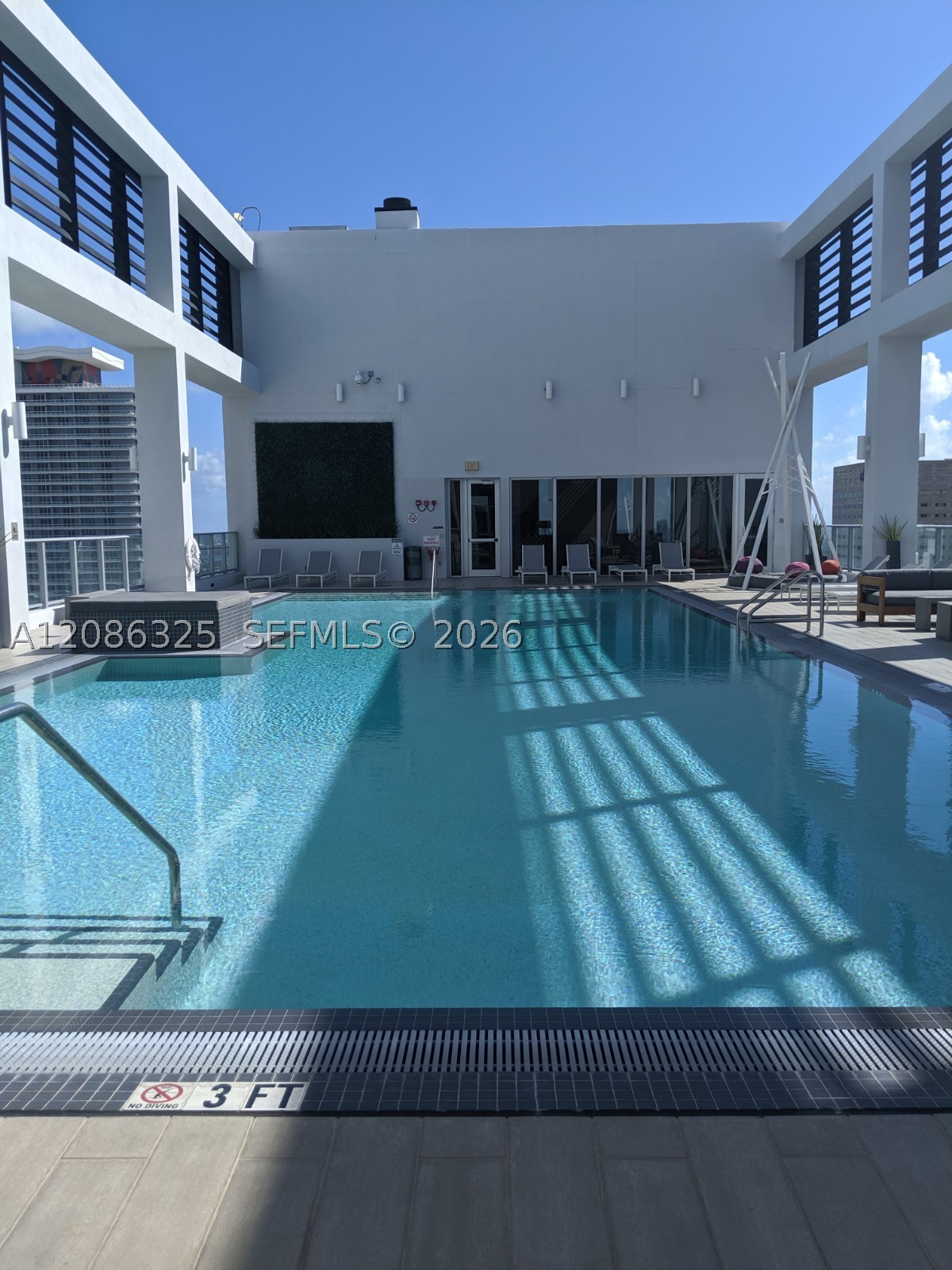 151 SE 1st #1007, Miami FL 33131