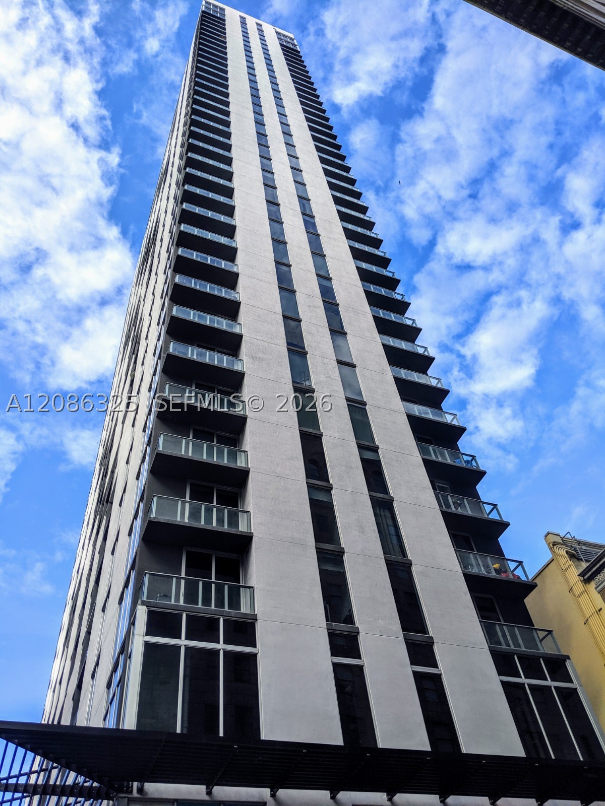 151 SE 1st #1007, Miami FL 33131