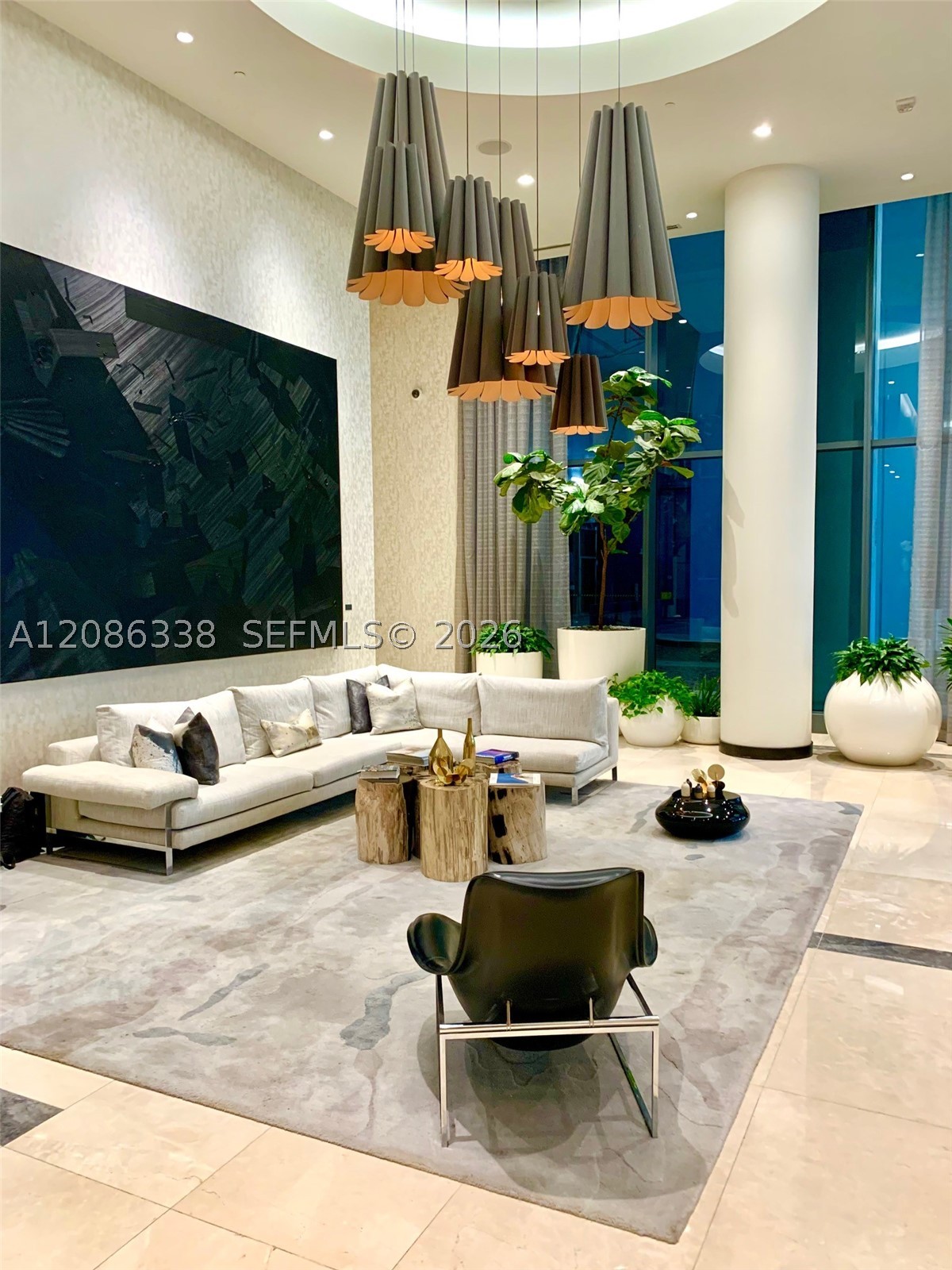55 SW 9th St #1707, Miami FL 33130
