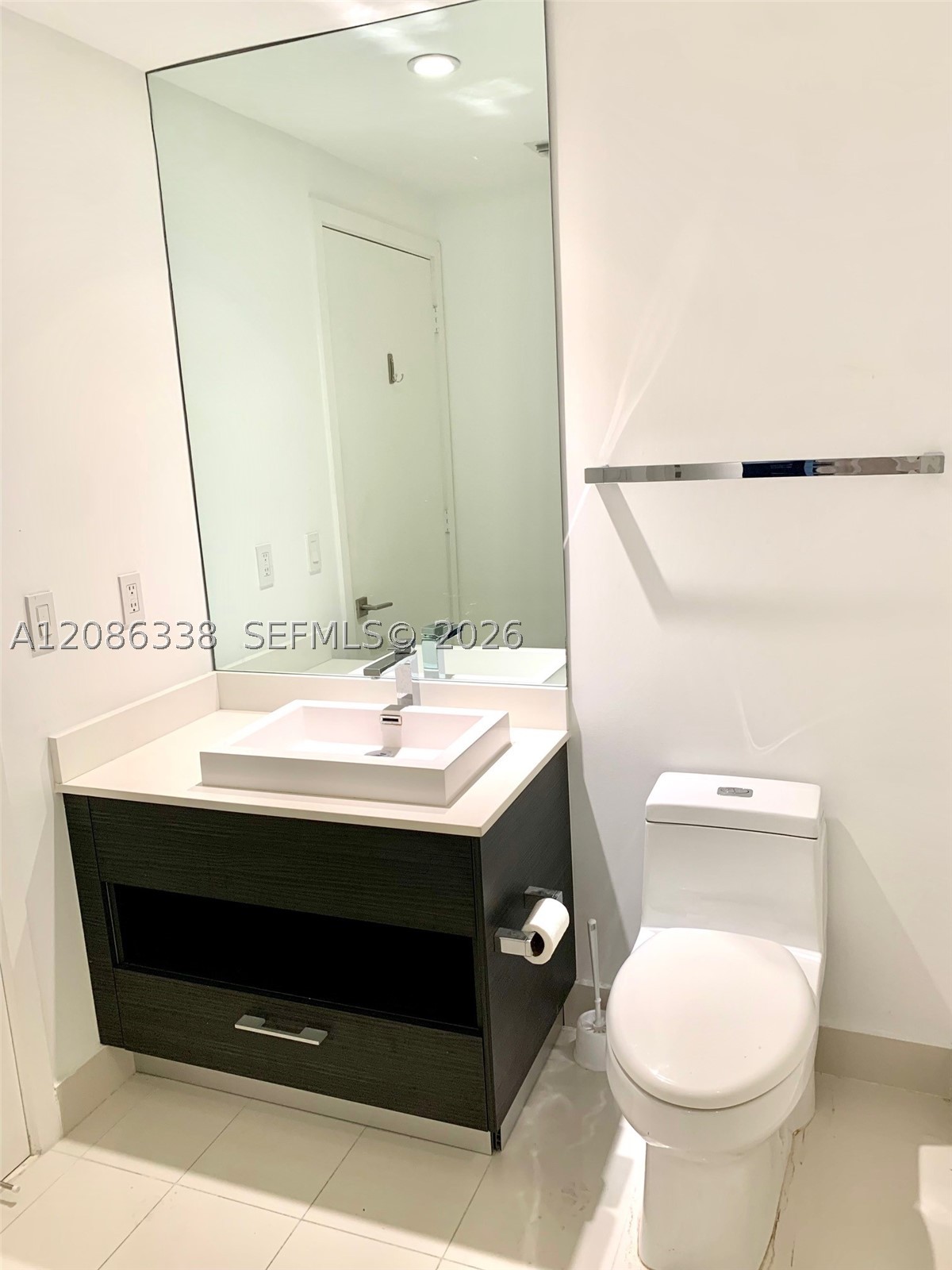 55 SW 9th St #1707, Miami FL 33130