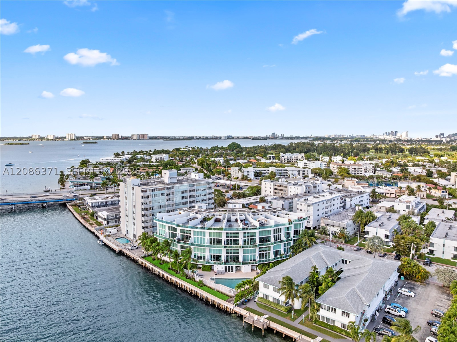 2000 Bay Dr #204, Miami Beach FL 33141