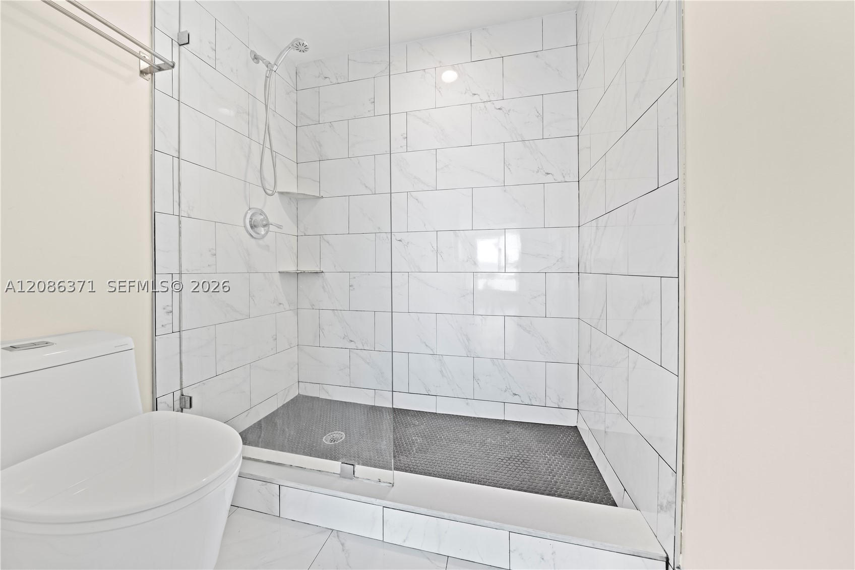 2000 Bay Dr #204, Miami Beach FL 33141