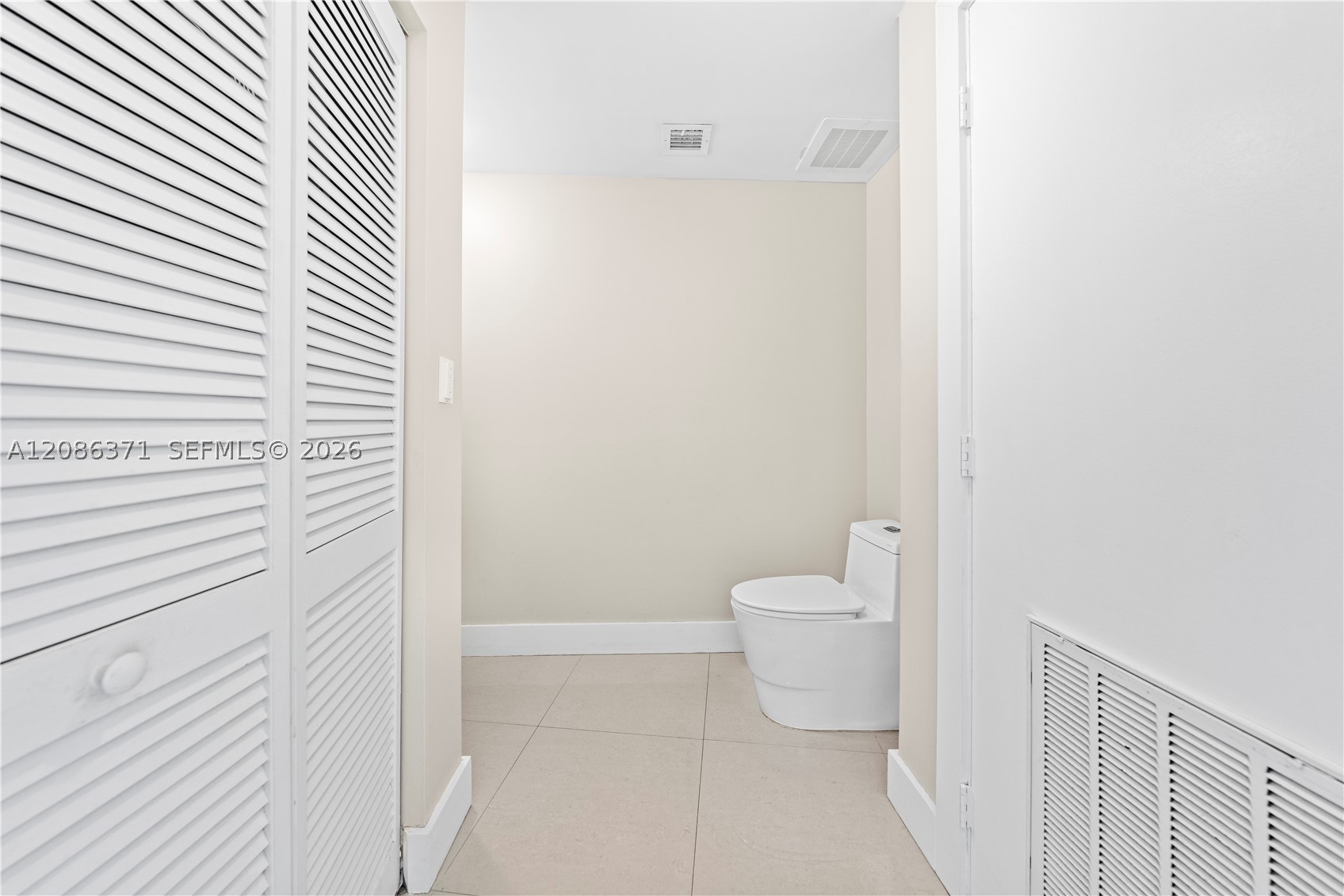 2000 Bay Dr #204, Miami Beach FL 33141