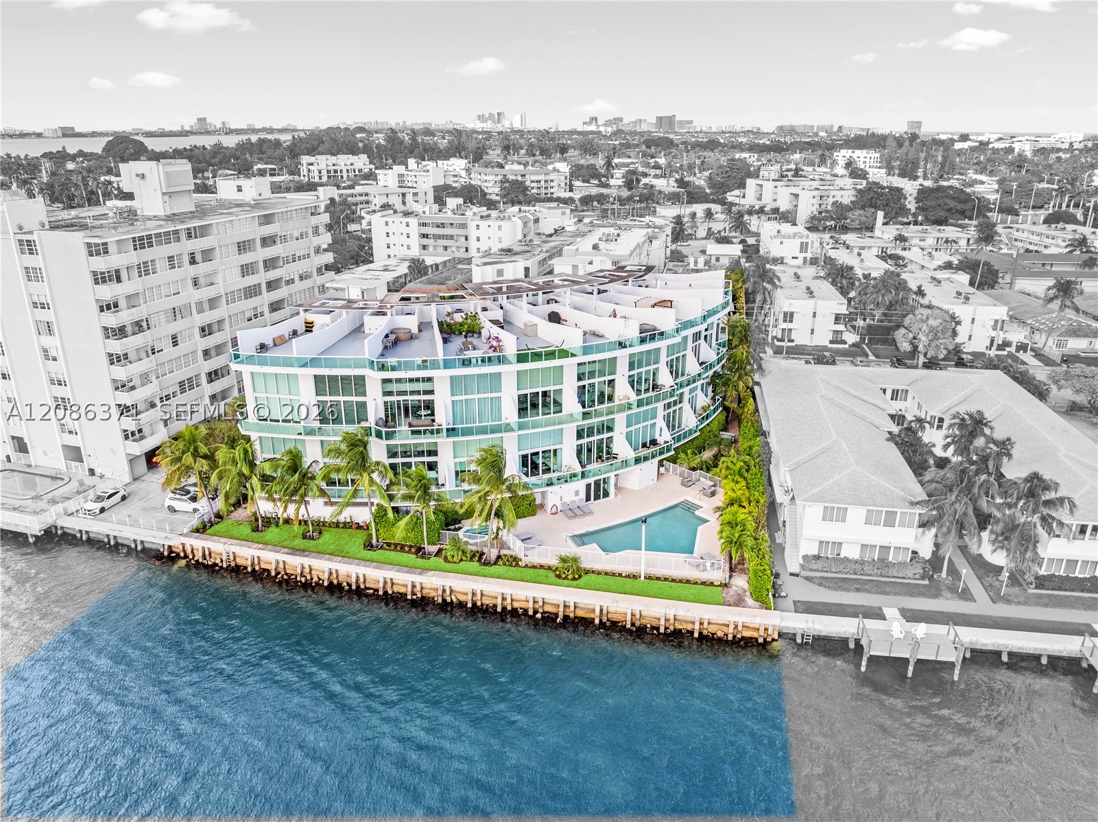 2000 Bay Dr #204, Miami Beach FL 33141