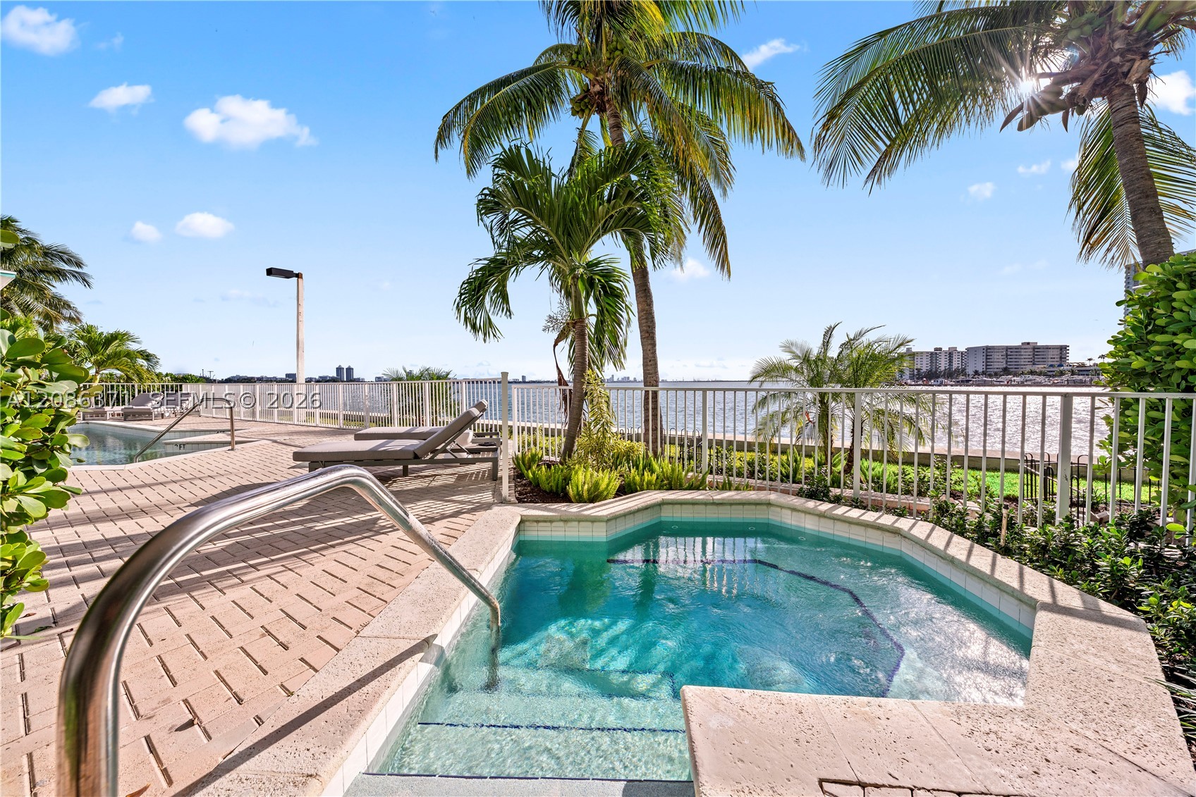 2000 Bay Dr #204, Miami Beach FL 33141