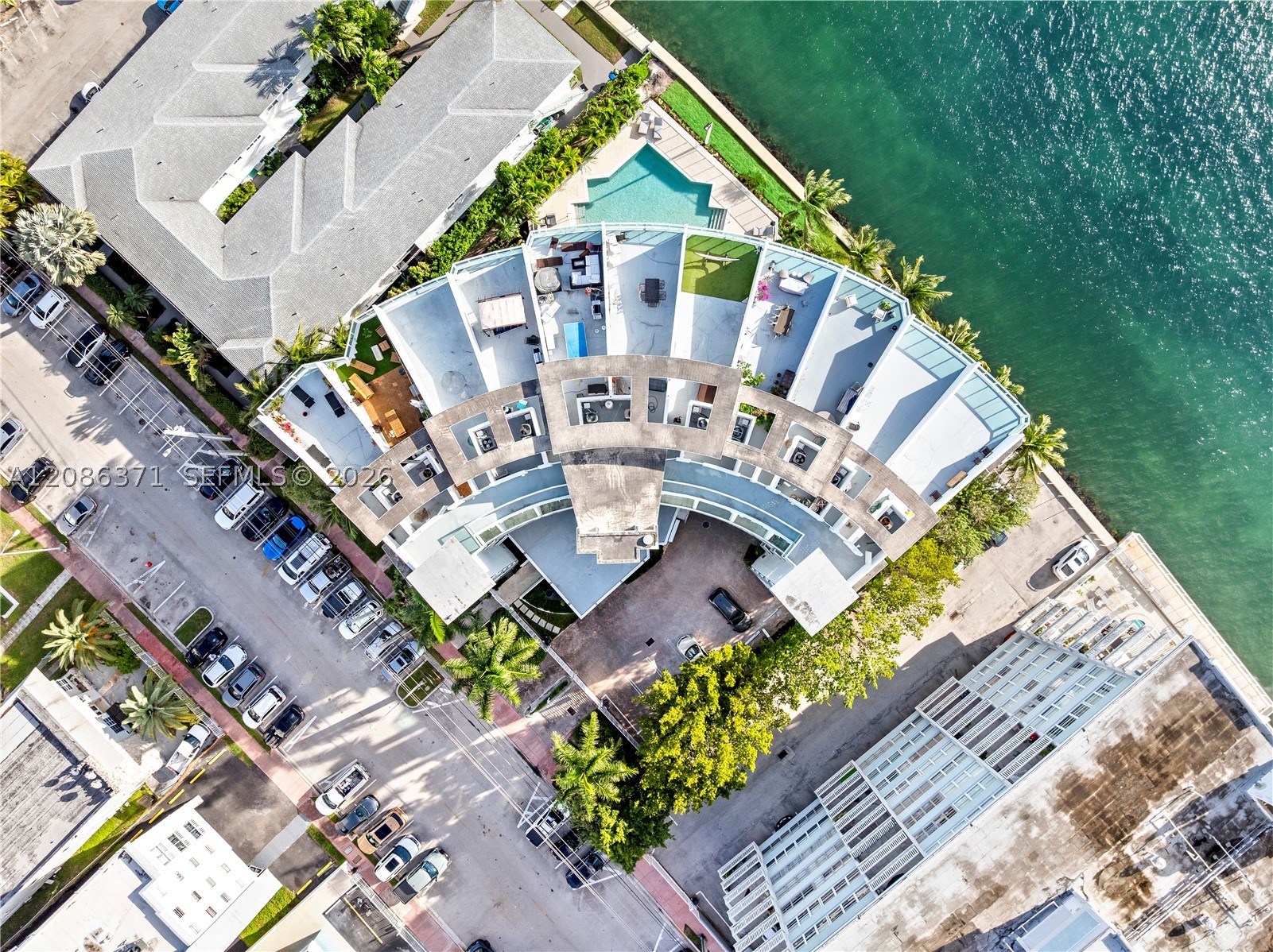 2000 Bay Dr #204, Miami Beach FL 33141