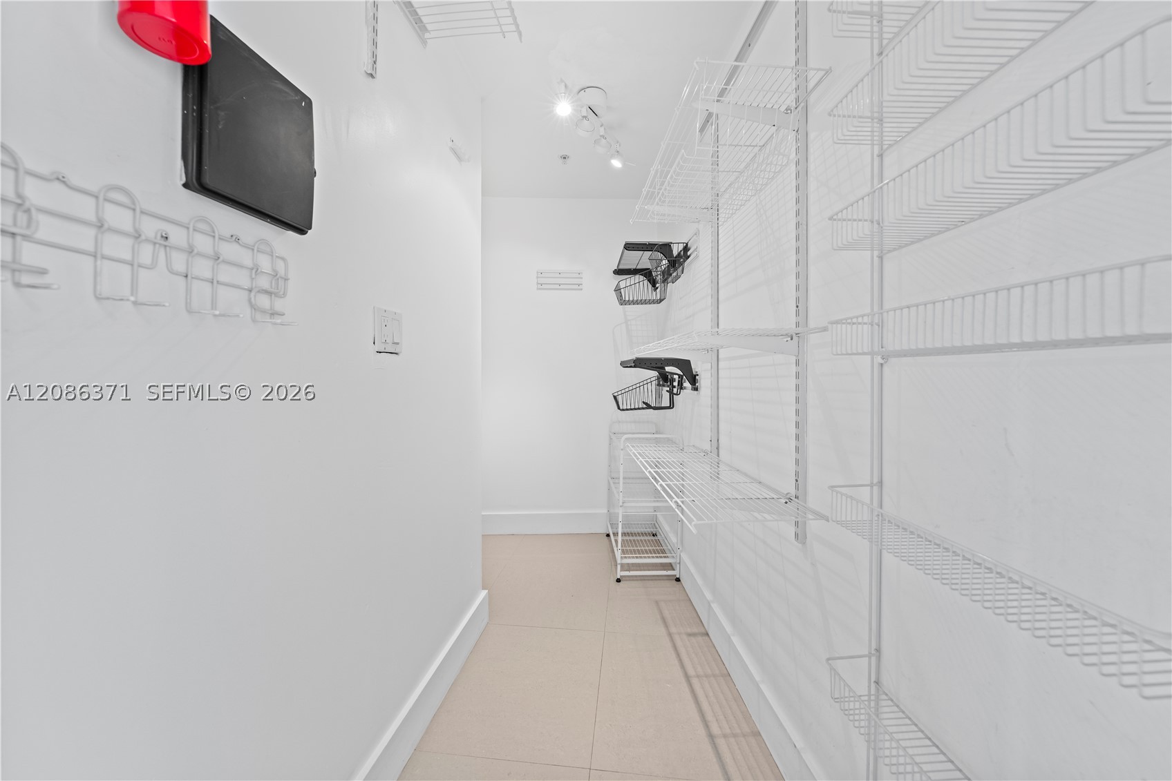 2000 Bay Dr #204, Miami Beach FL 33141