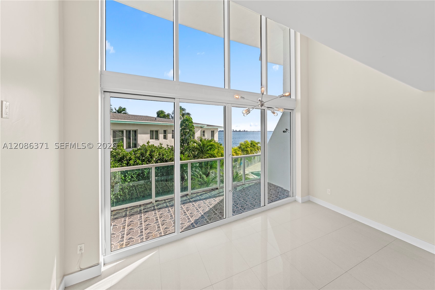 2000 Bay Dr #204, Miami Beach FL 33141
