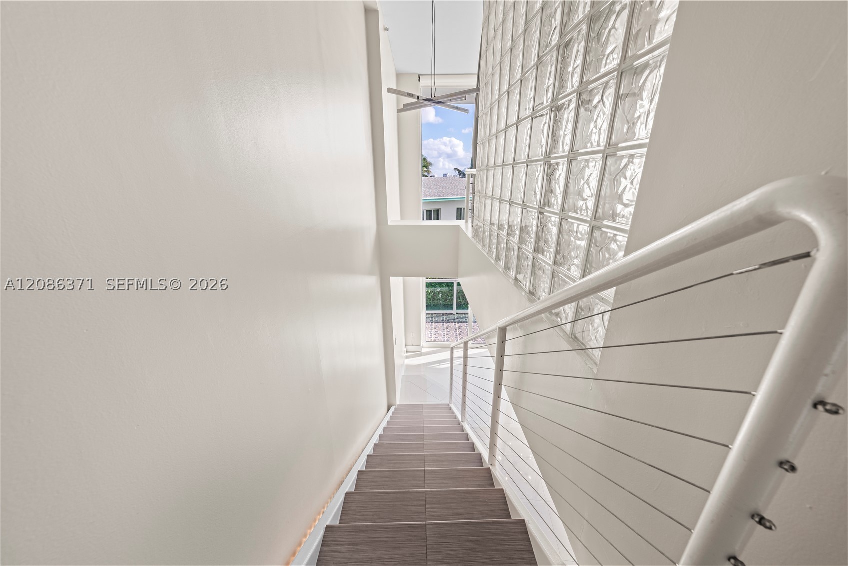 2000 Bay Dr #204, Miami Beach FL 33141