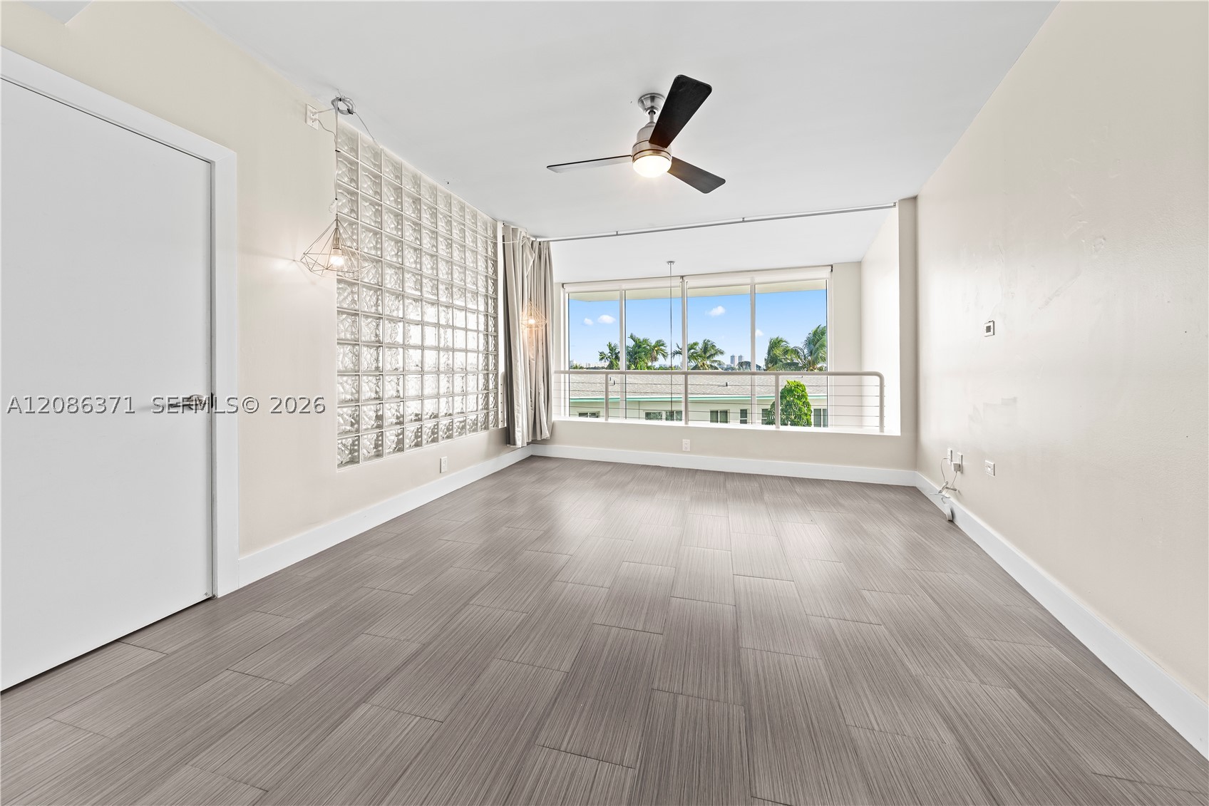2000 Bay Dr #204, Miami Beach FL 33141