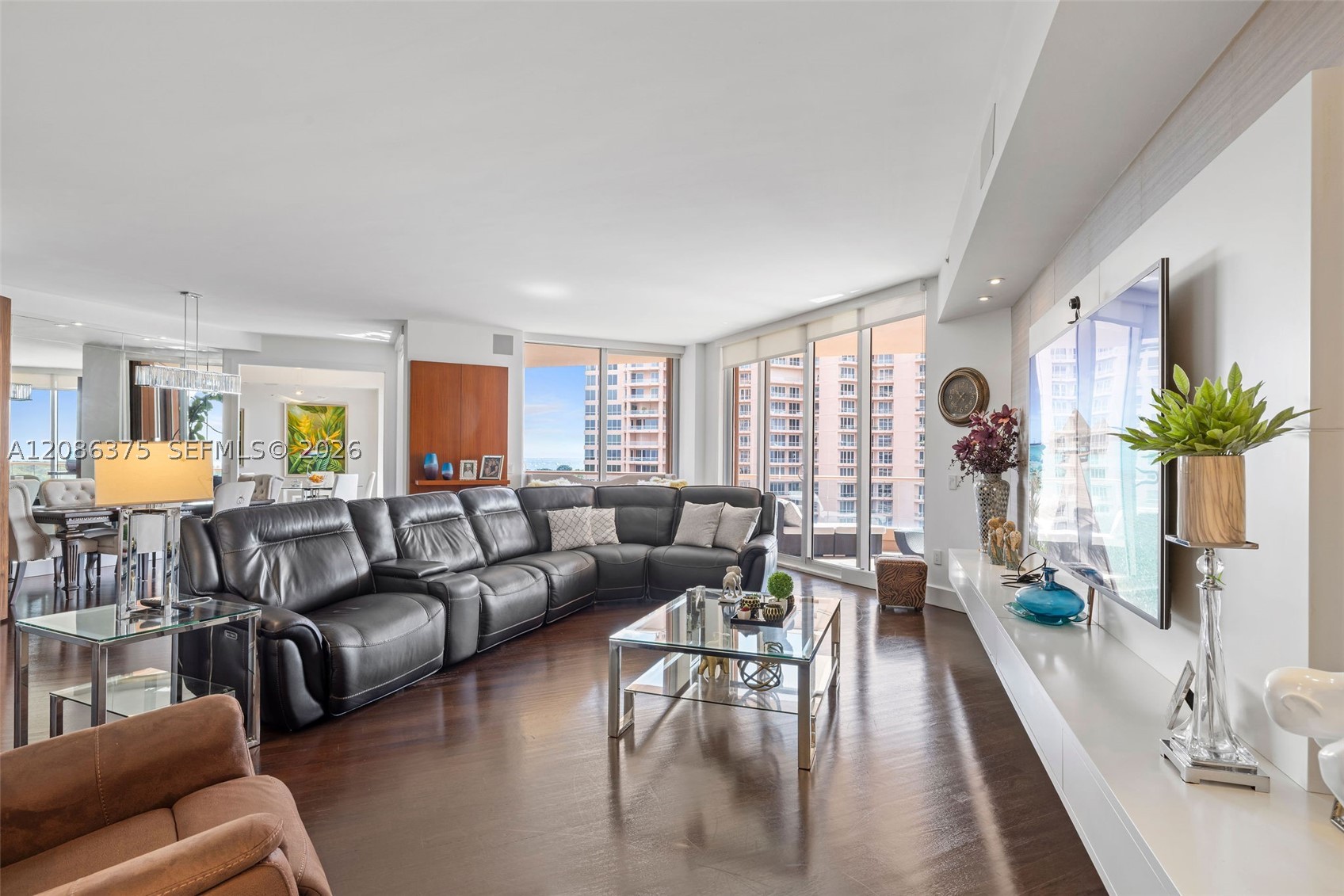 60 Edgewater Dr #9D, Coral Gables FL 33133