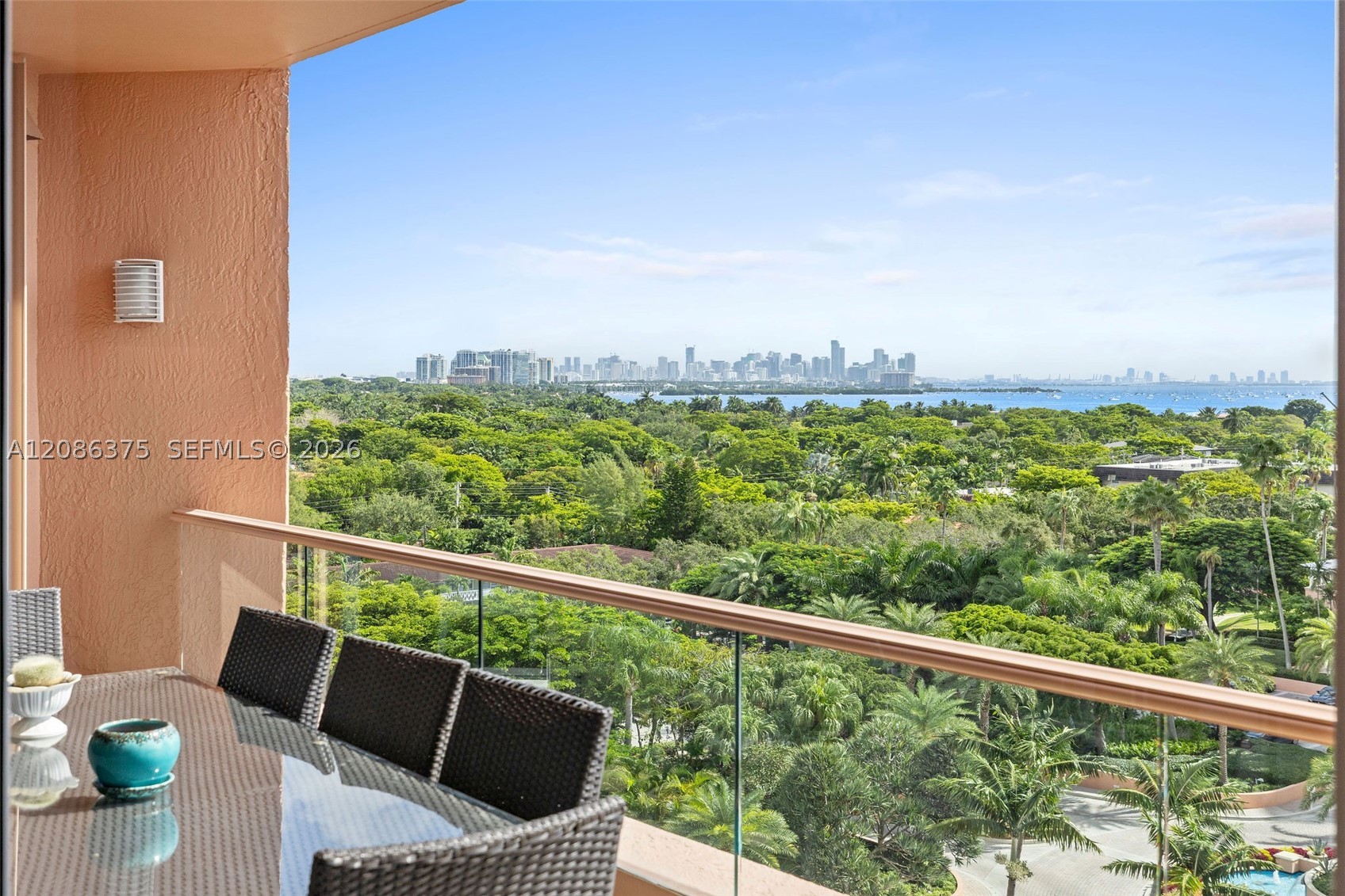 60 Edgewater Dr #9D, Coral Gables FL 33133