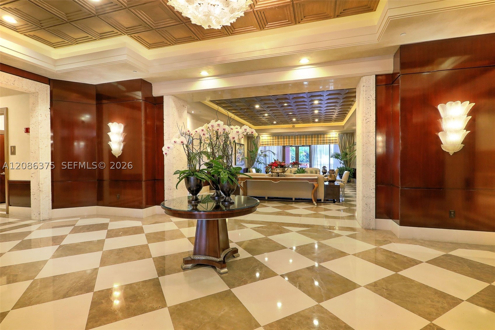 60 Edgewater Dr #9D, Coral Gables FL 33133