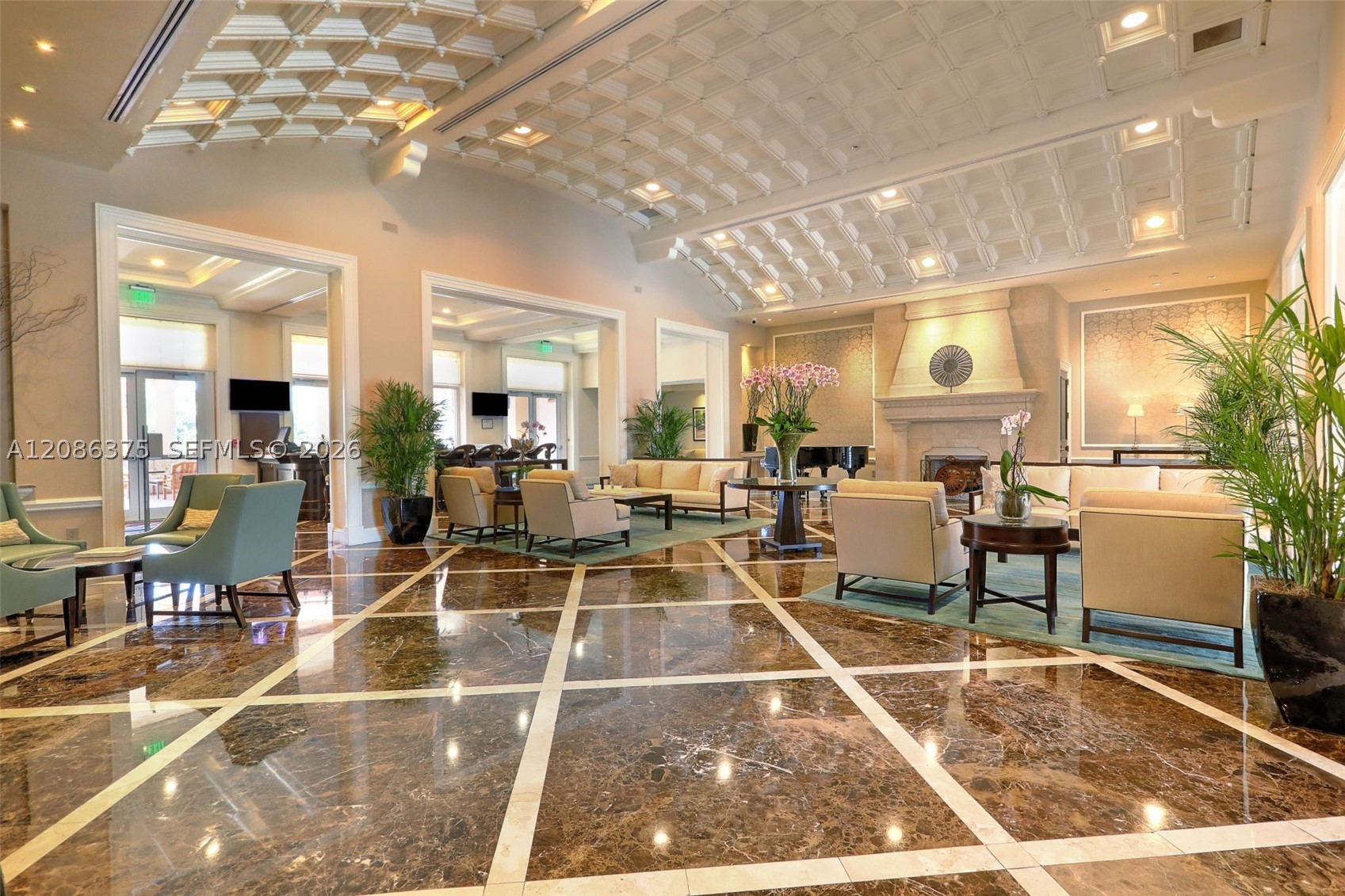 60 Edgewater Dr #9D, Coral Gables FL 33133
