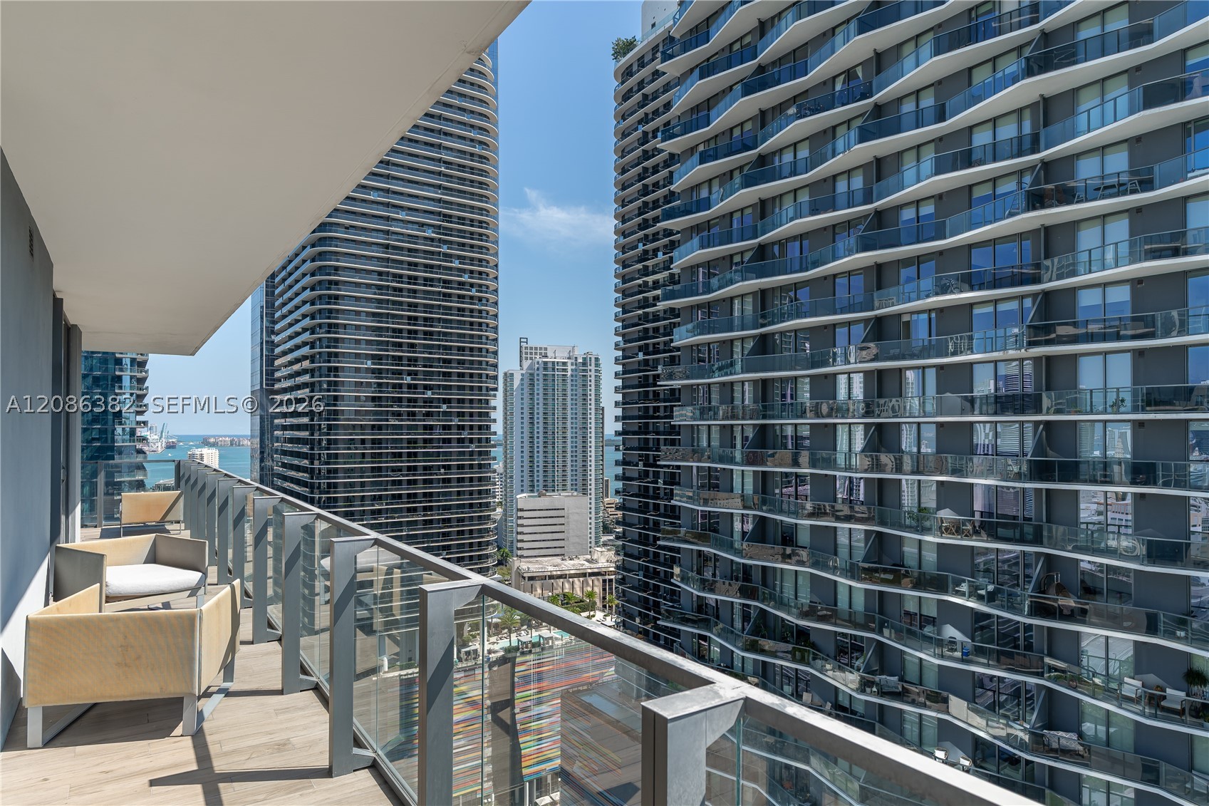 88 SW 7th St #2401, Miami FL 33130