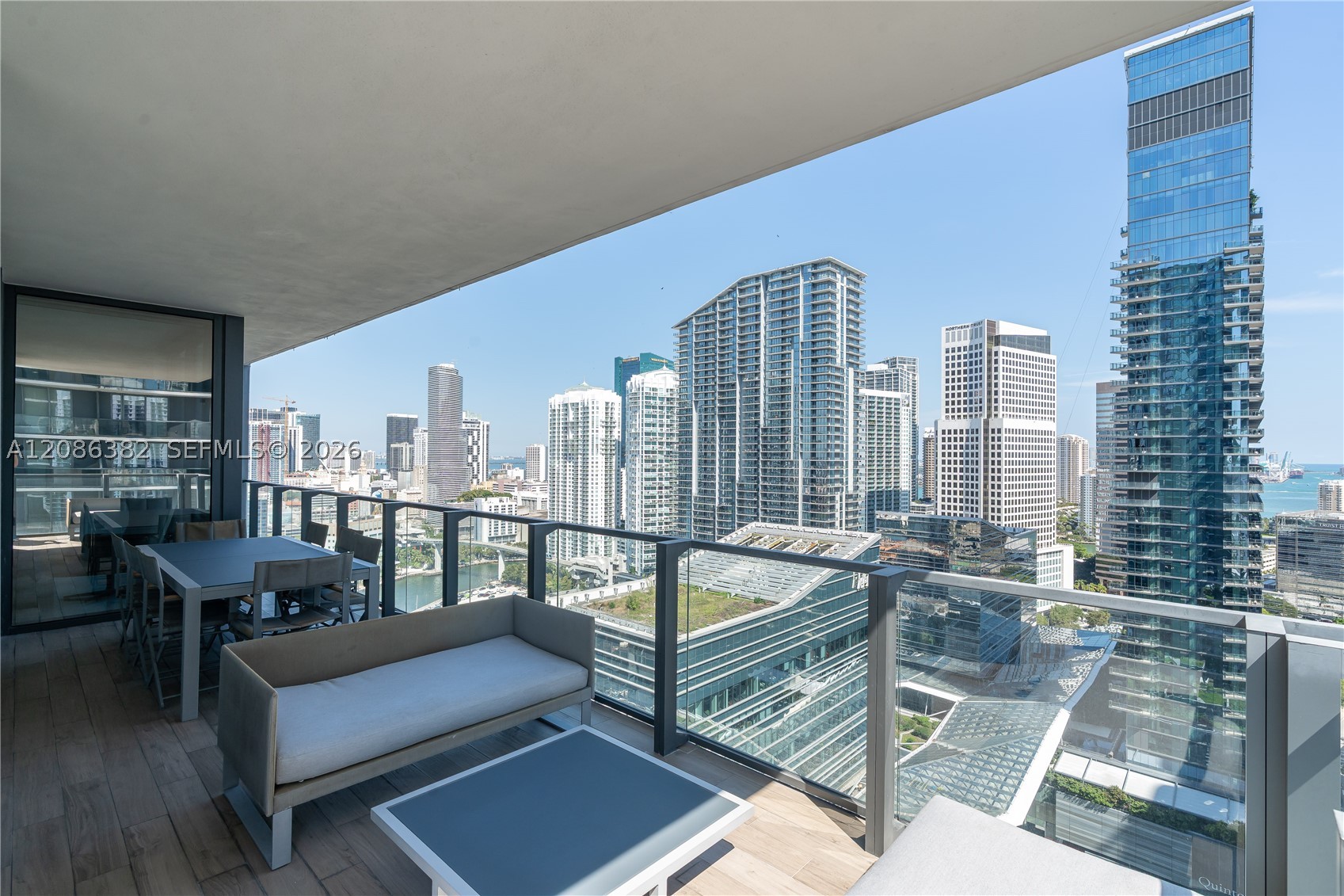 88 SW 7th St #2401, Miami FL 33130