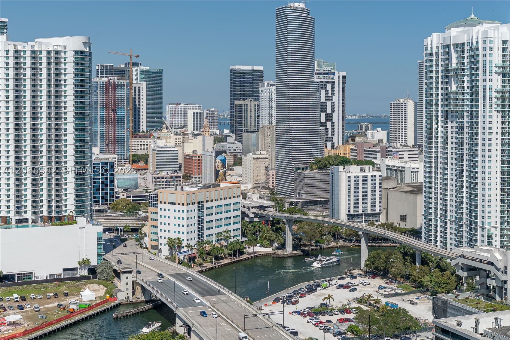88 SW 7th St #2401, Miami FL 33130