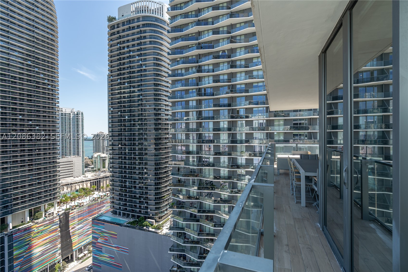 88 SW 7th St #2401, Miami FL 33130
