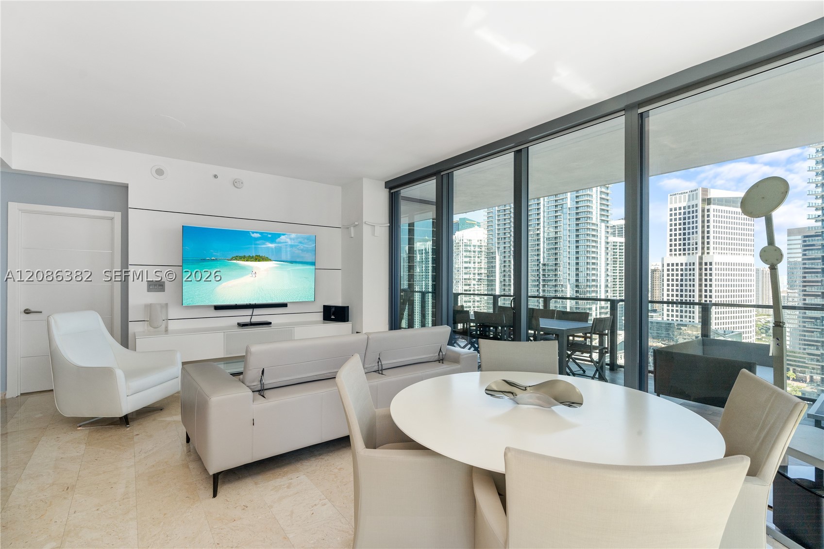 88 SW 7th St #2401, Miami FL 33130