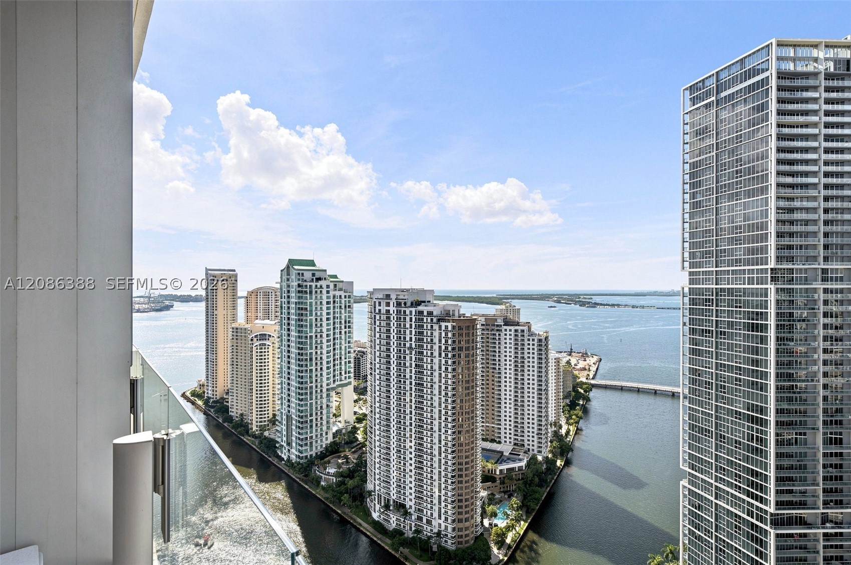 300 Biscayne Blvd Way #3807, Miami FL 33131