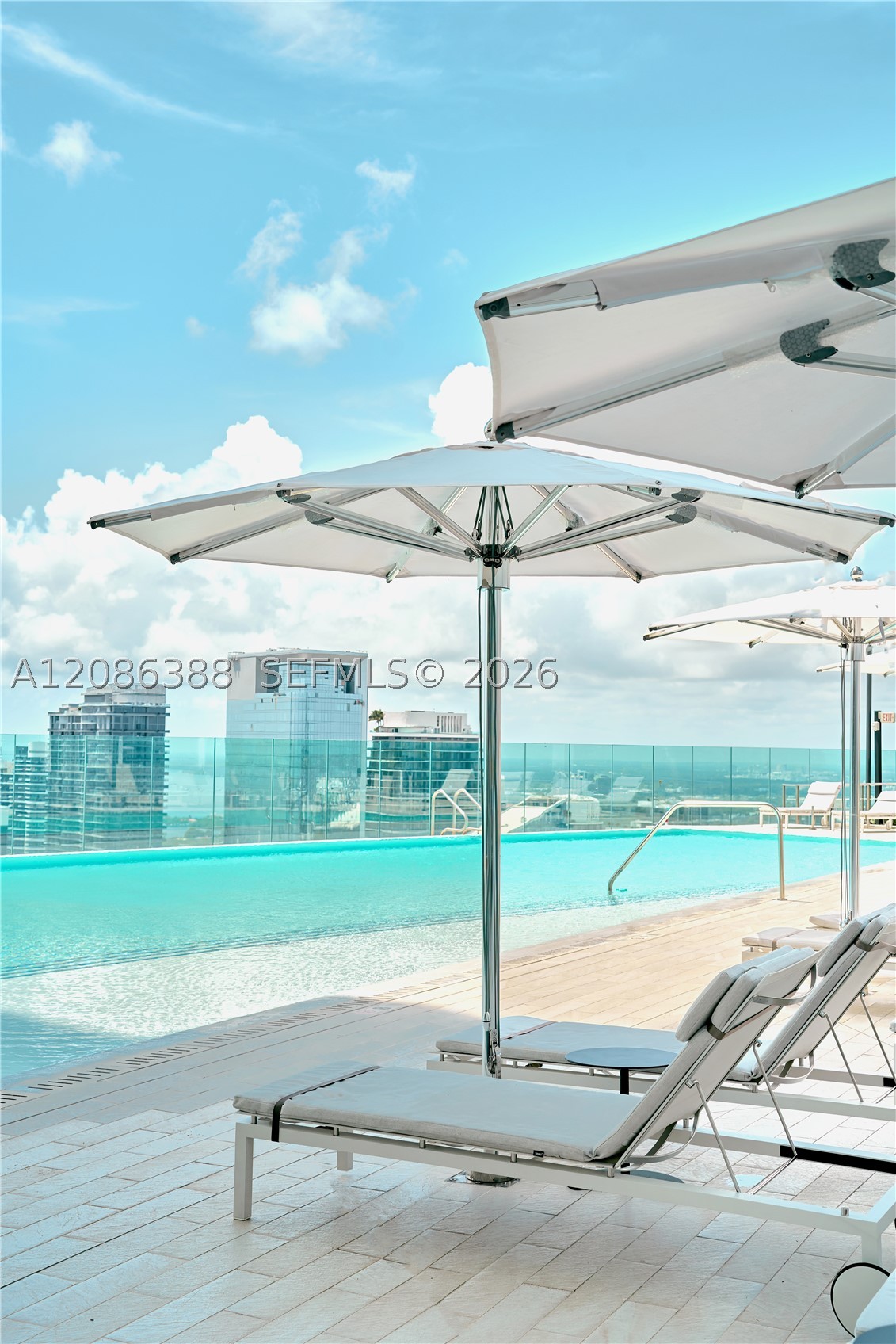 300 Biscayne Blvd Way #3807, Miami FL 33131