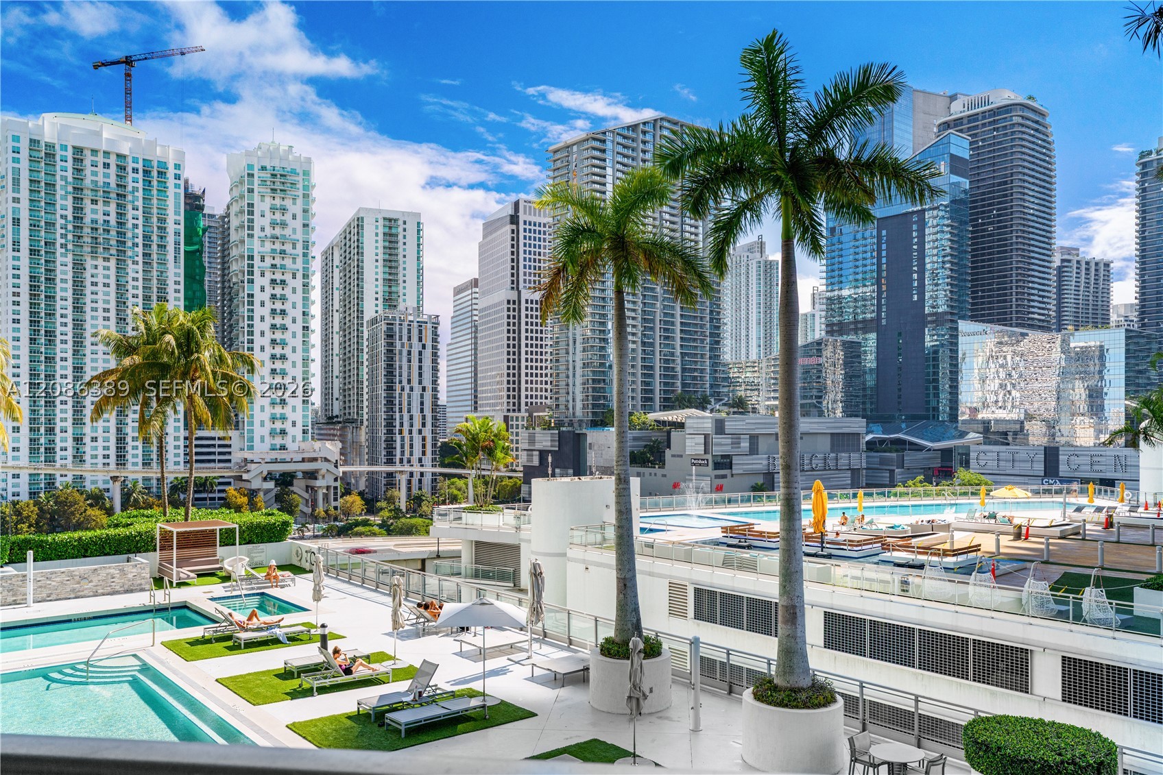 90 SW 3rd St #1115, Miami FL 33130