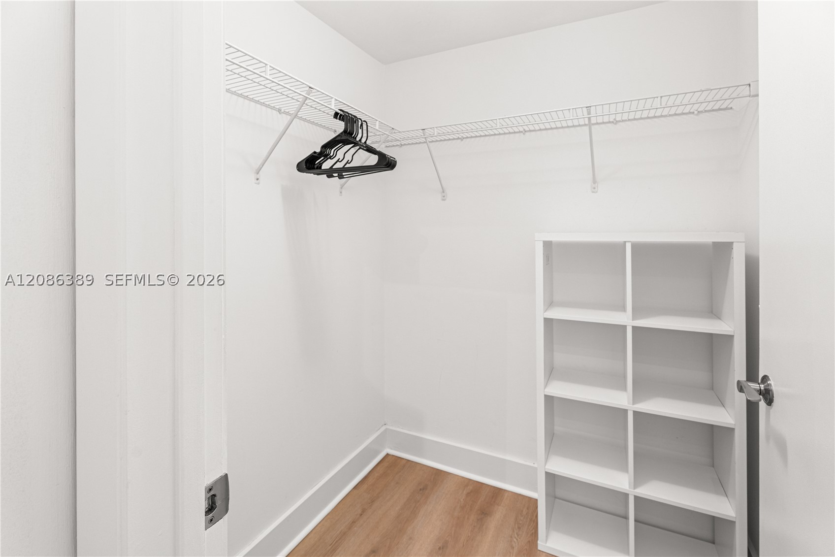 90 SW 3rd St #1115, Miami FL 33130
