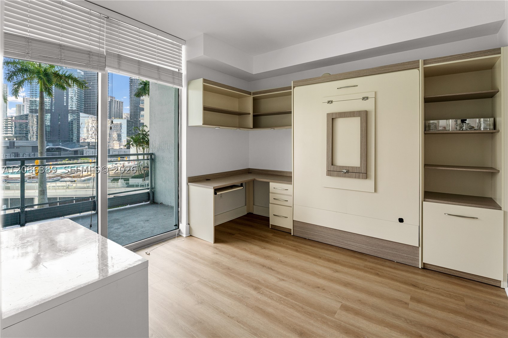 90 SW 3rd St #1115, Miami FL 33130