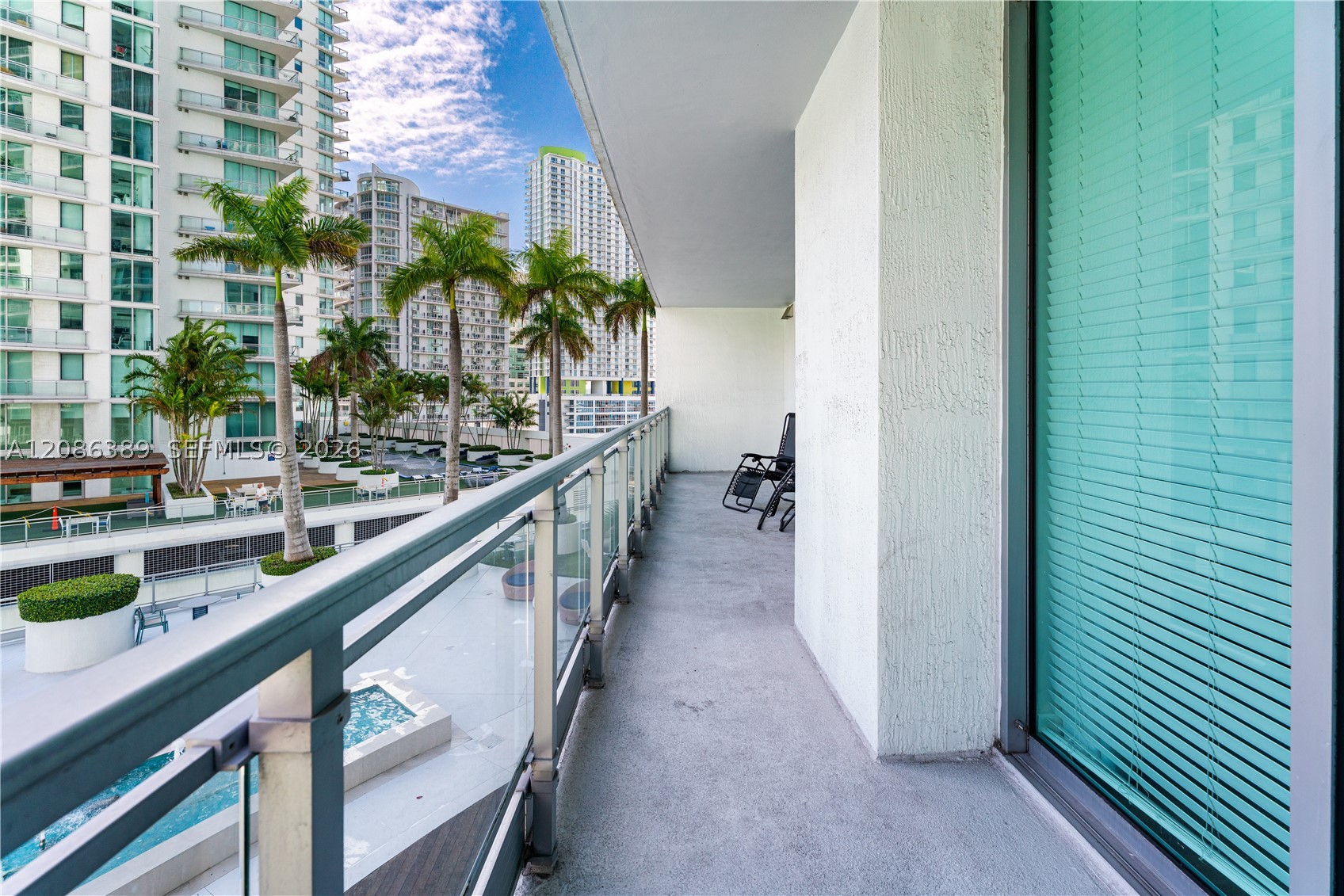 90 SW 3rd St #1115, Miami FL 33130