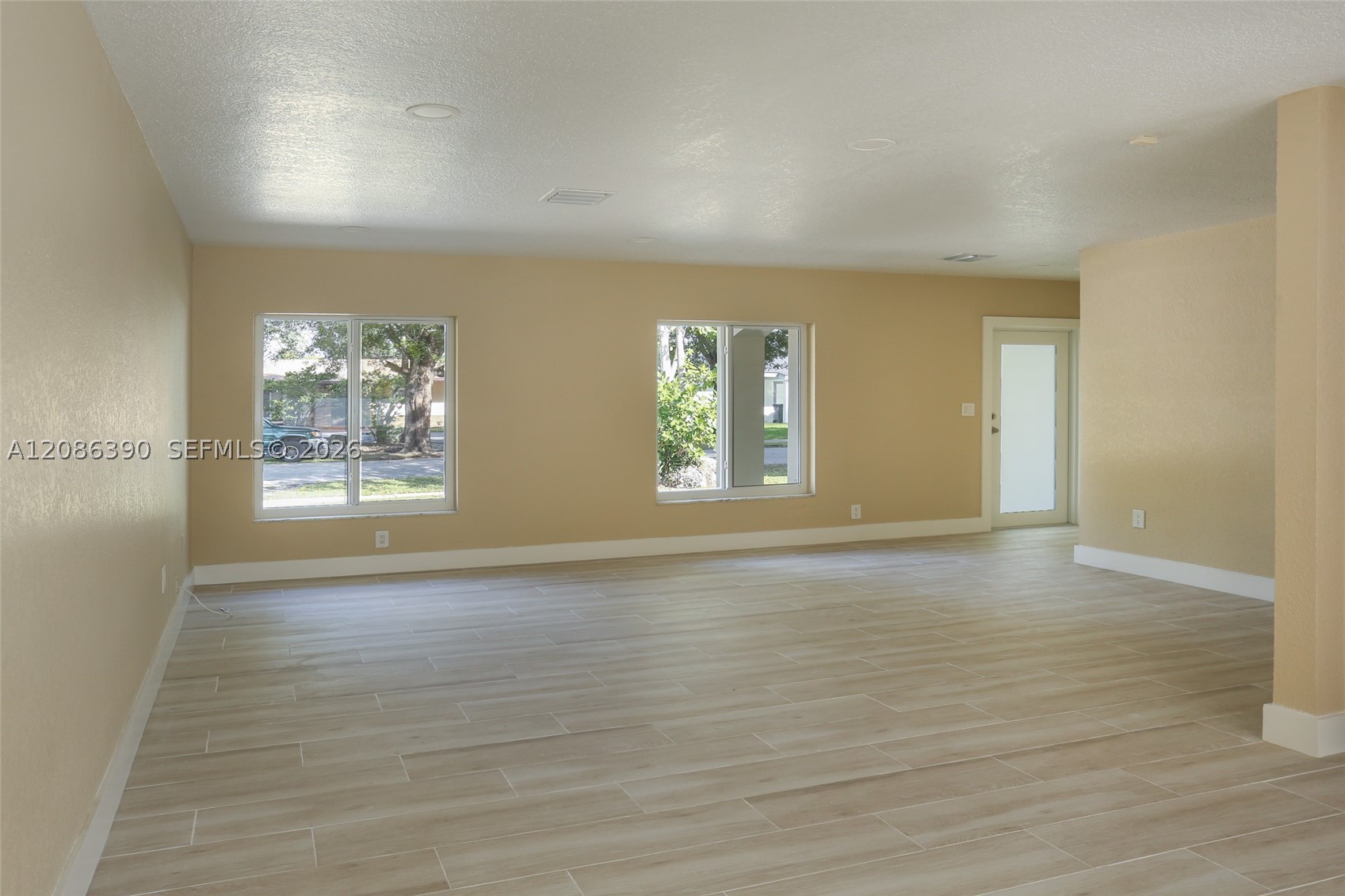8870 SW 87th St, Miami FL 33173