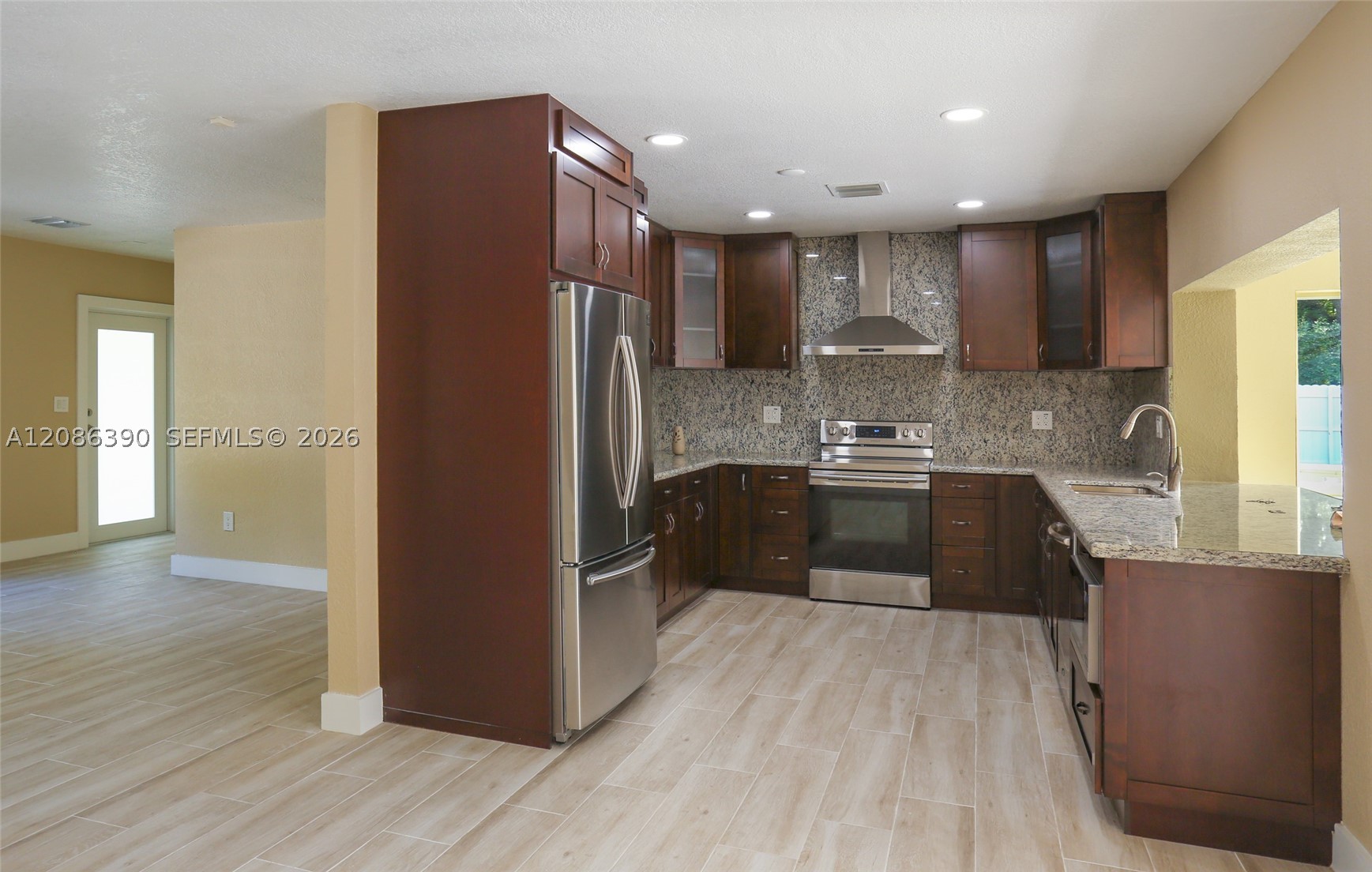 8870 SW 87th St, Miami FL 33173