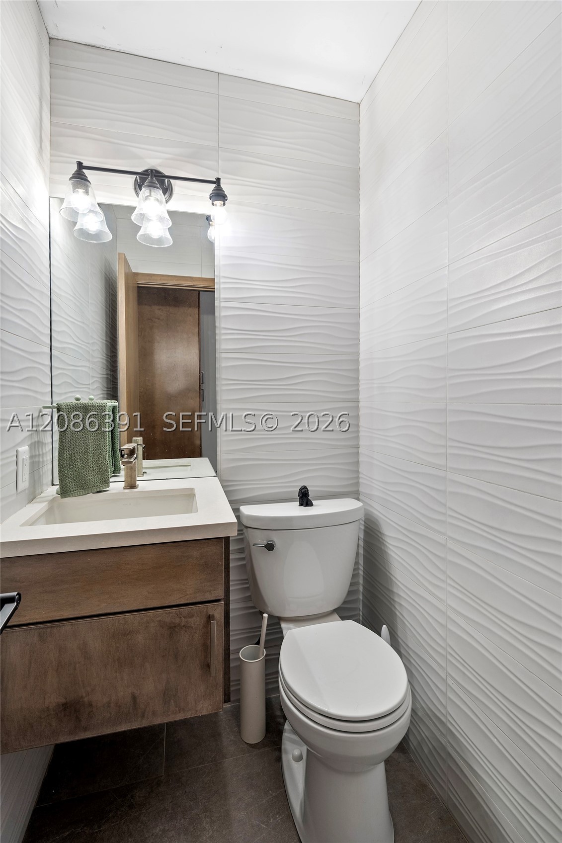 419 Alamanda Dr, Hallandale Beach FL 33009