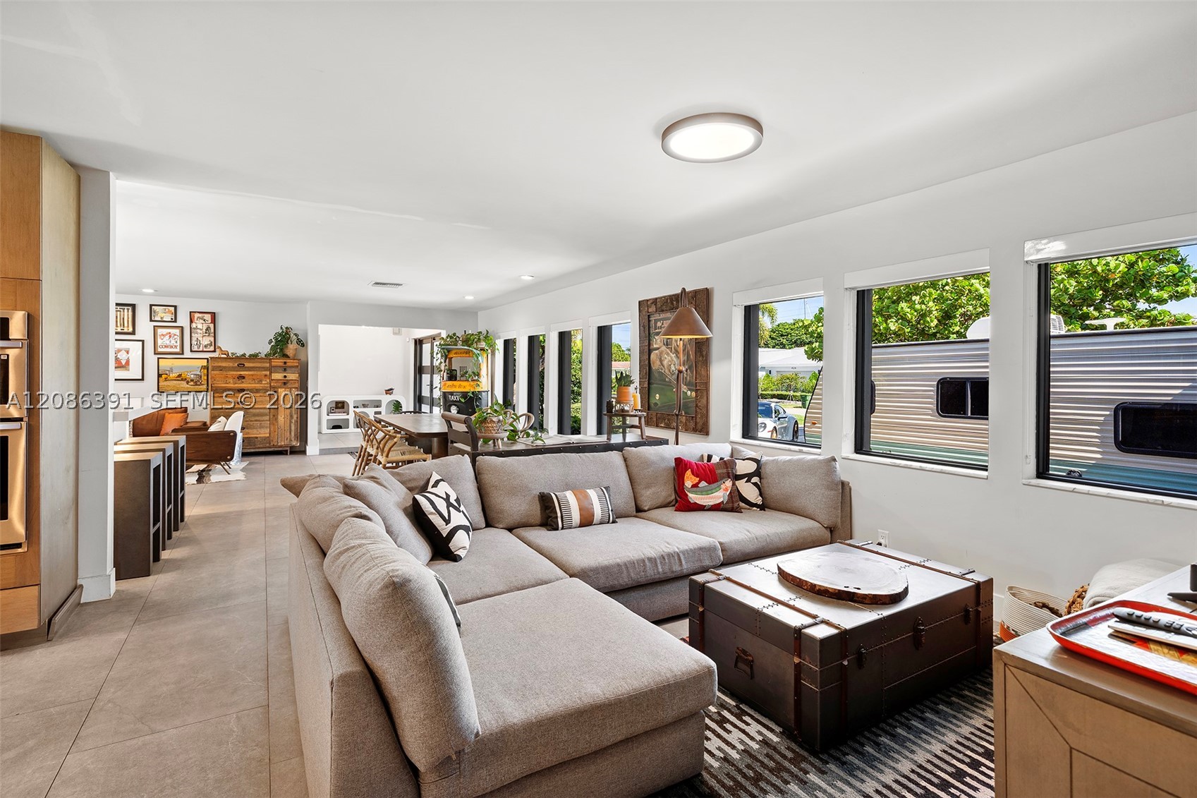 419 Alamanda Dr, Hallandale Beach FL 33009