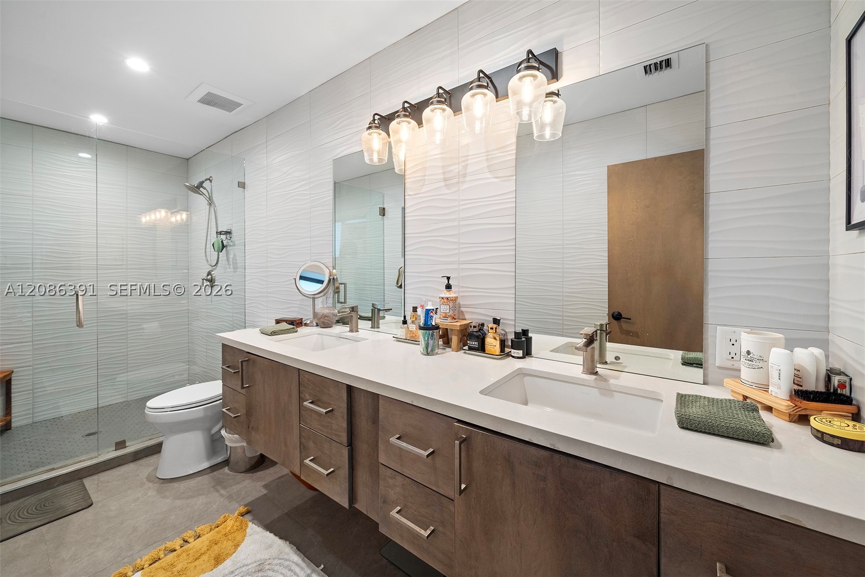 419 Alamanda Dr, Hallandale Beach FL 33009