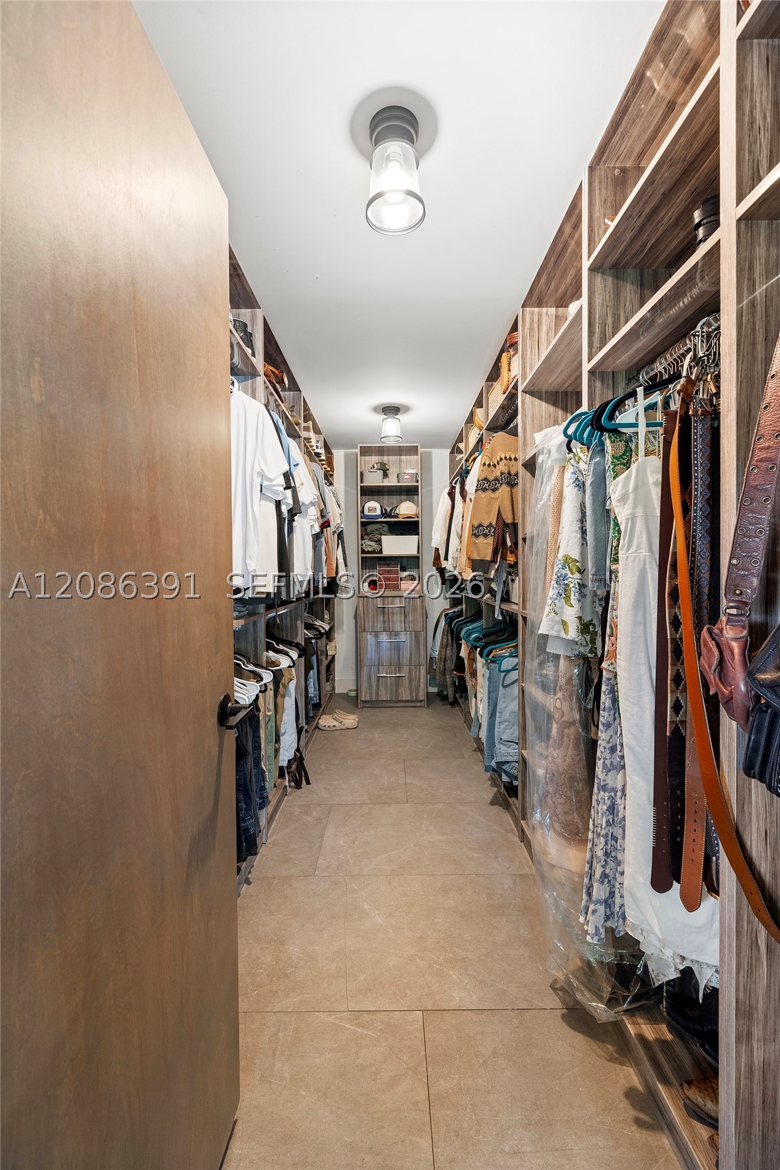 419 Alamanda Dr, Hallandale Beach FL 33009