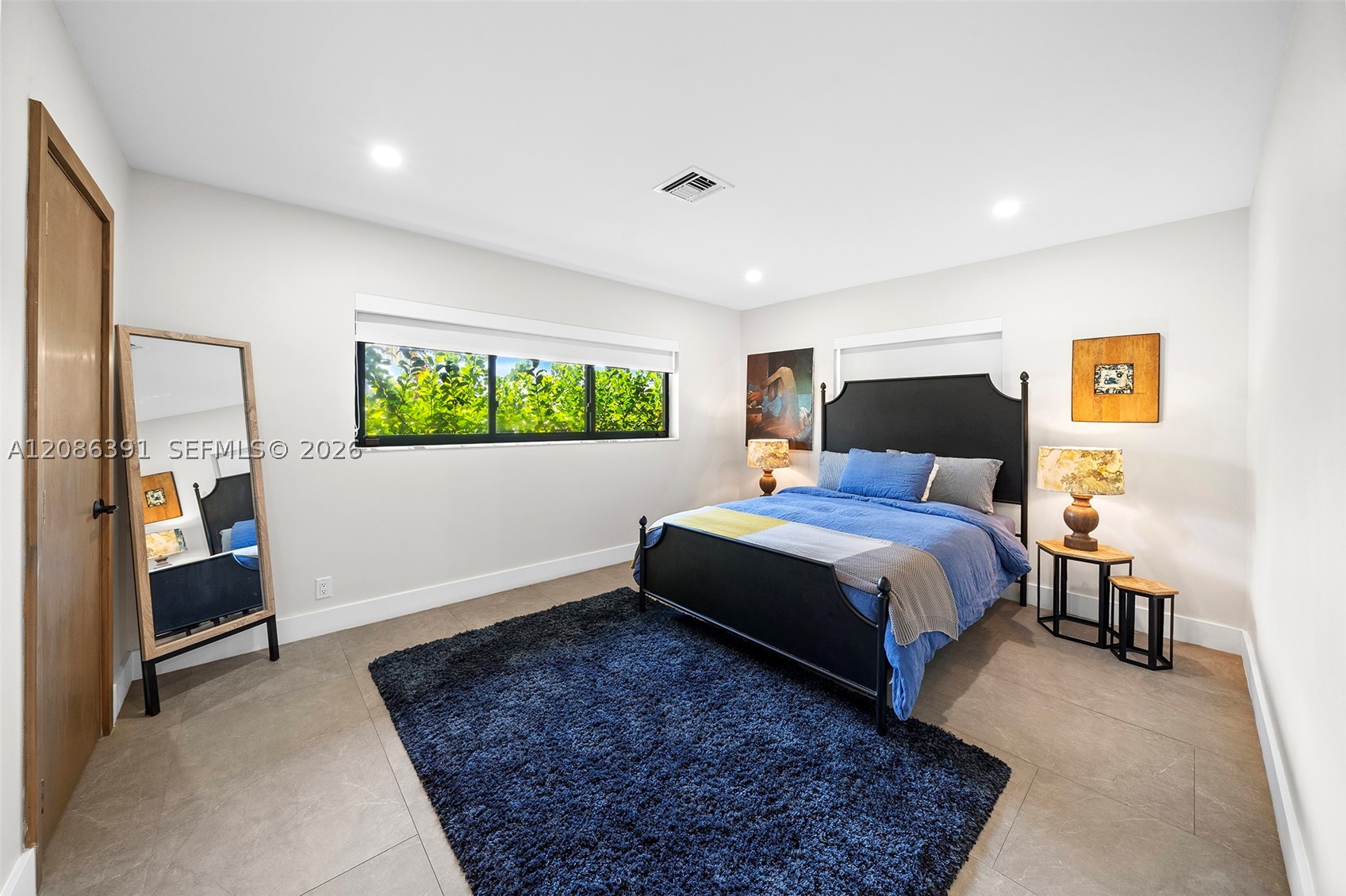 419 Alamanda Dr, Hallandale Beach FL 33009