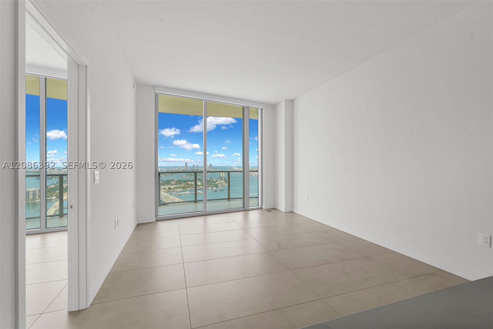 1400 Biscayne Blvd #3705, Miami FL 33132