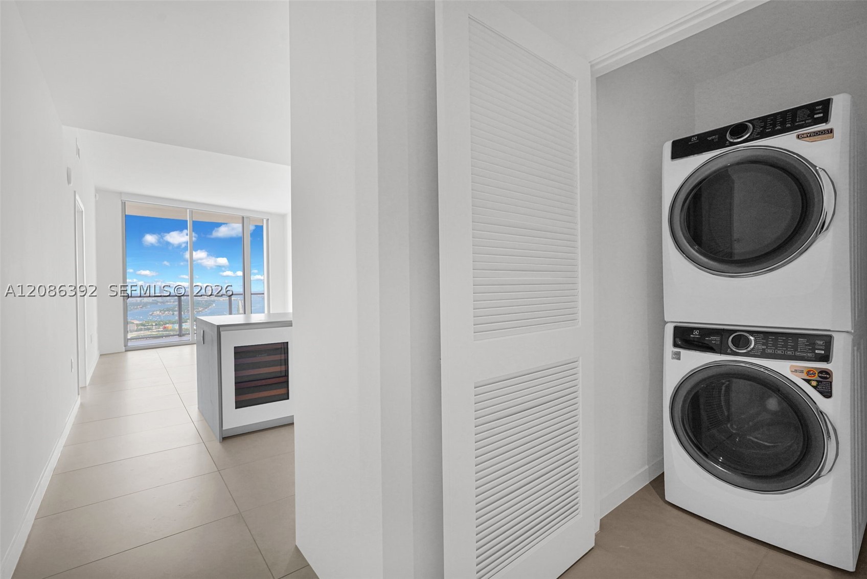 1400 Biscayne Blvd #3705, Miami FL 33132