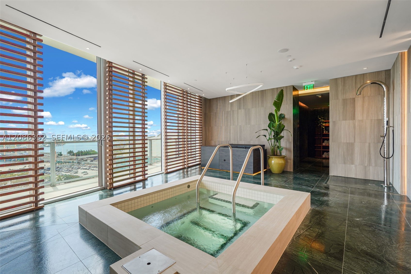 1400 Biscayne Blvd #3705, Miami FL 33132