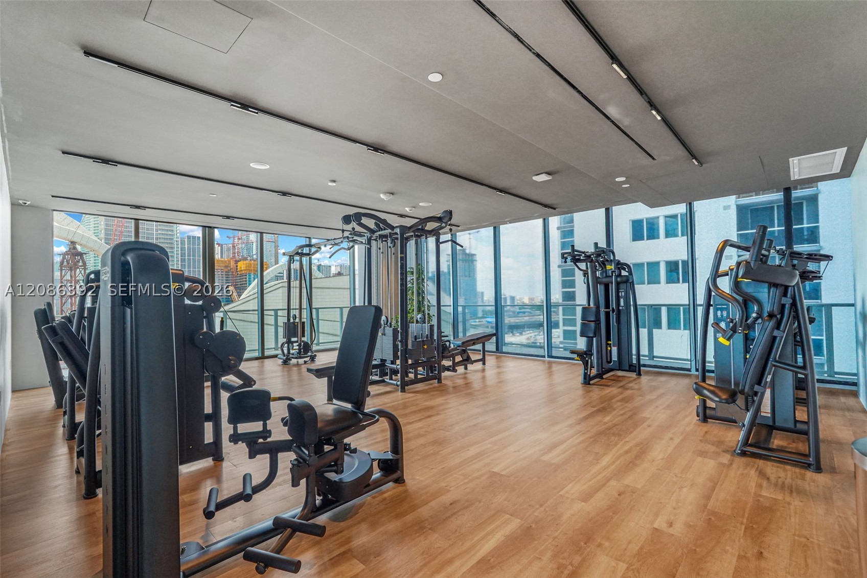 1400 Biscayne Blvd #3705, Miami FL 33132