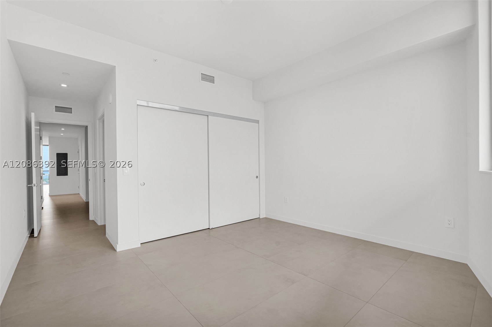 1400 Biscayne Blvd #3705, Miami FL 33132