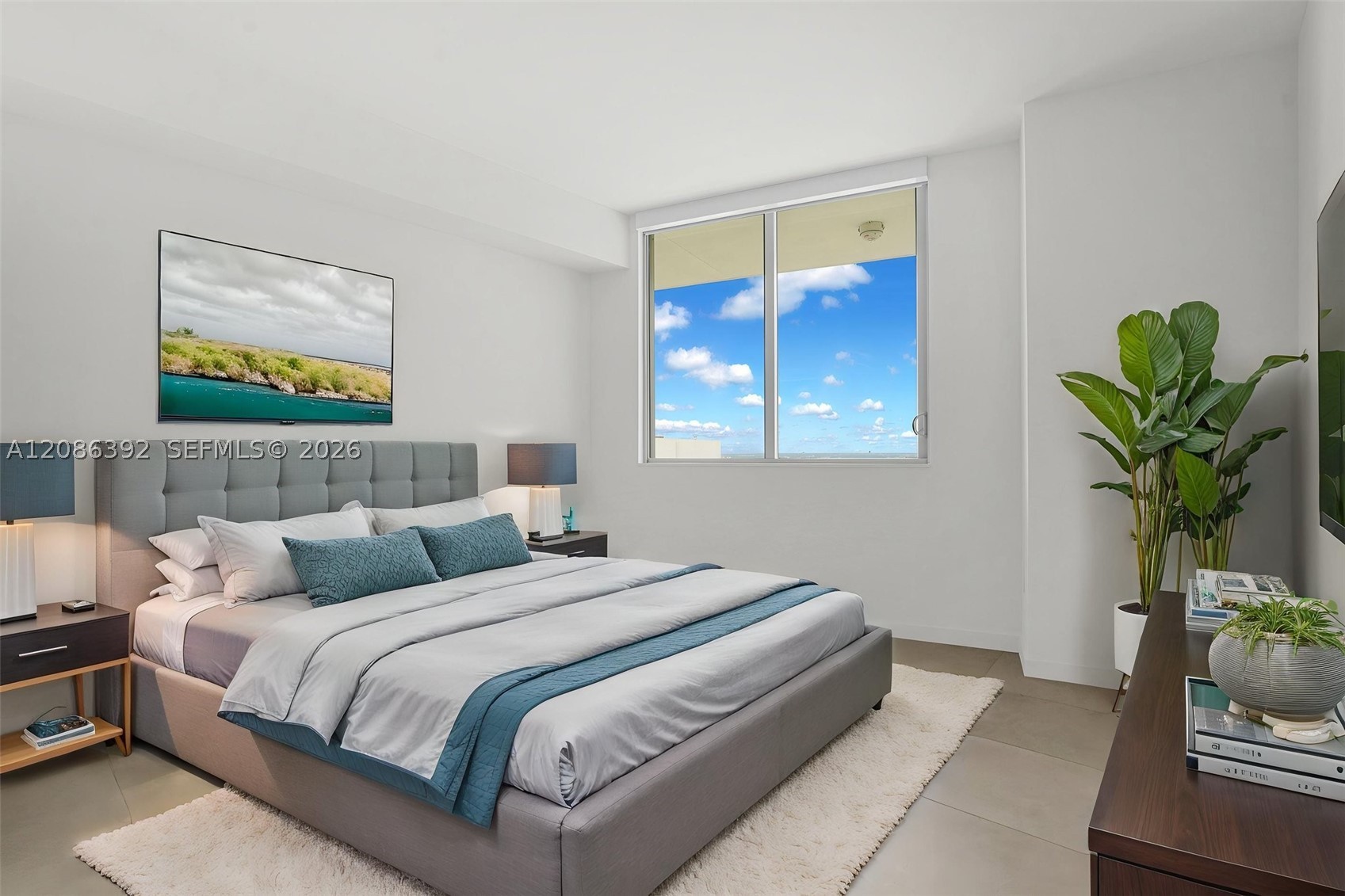 1400 Biscayne Blvd #3705, Miami FL 33132