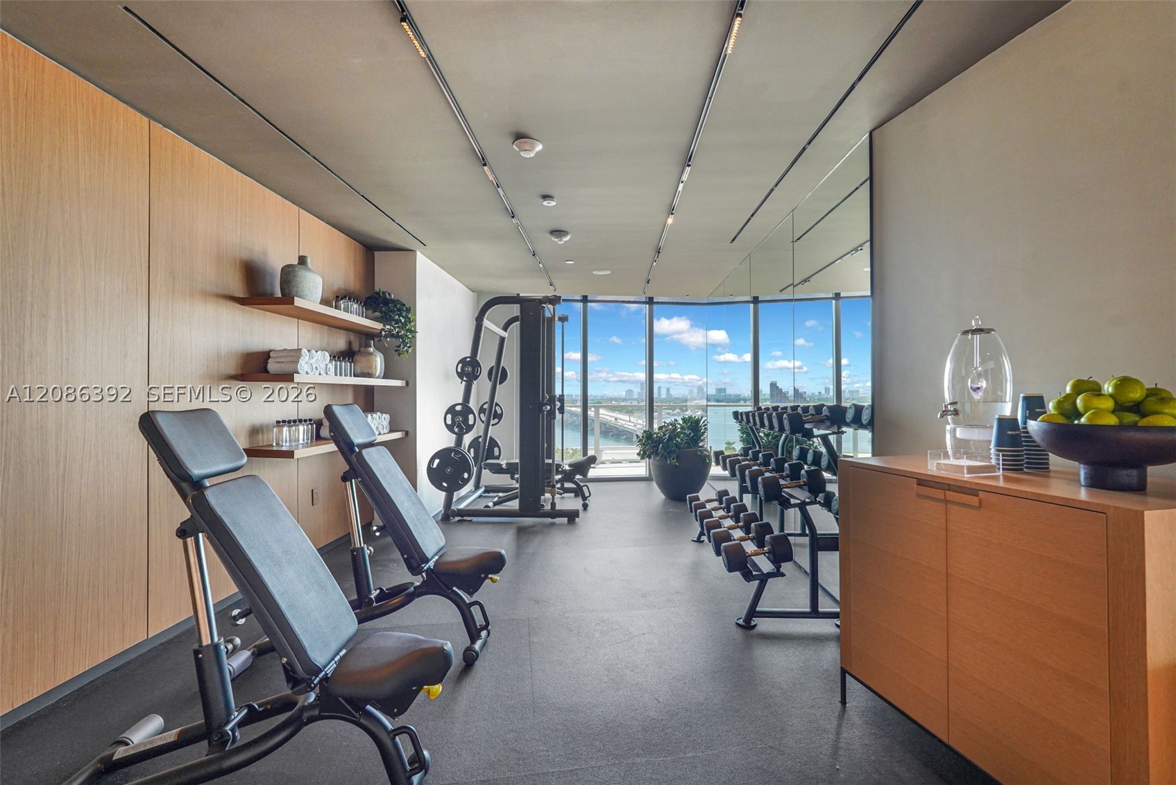 1400 Biscayne Blvd #3705, Miami FL 33132