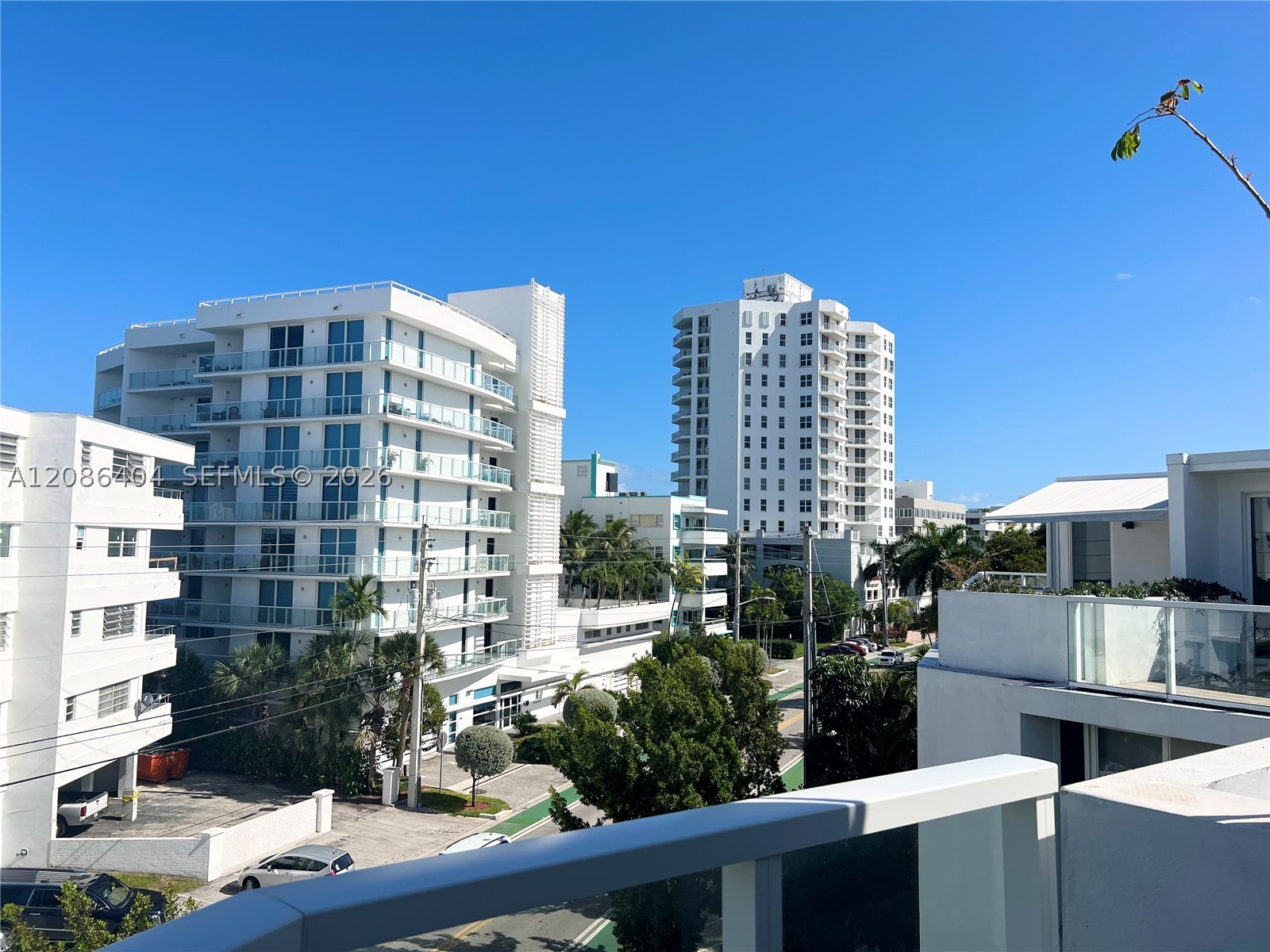 1000 99 #6, Bay Harbor Islands FL 33154