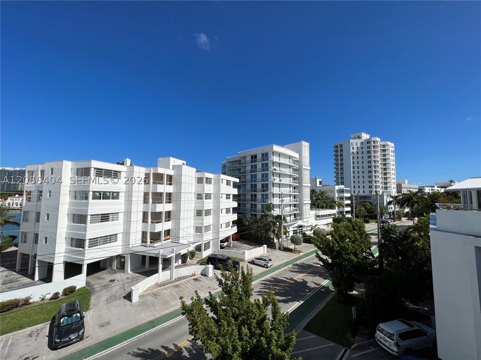 1000 99 #6, Bay Harbor Islands FL 33154