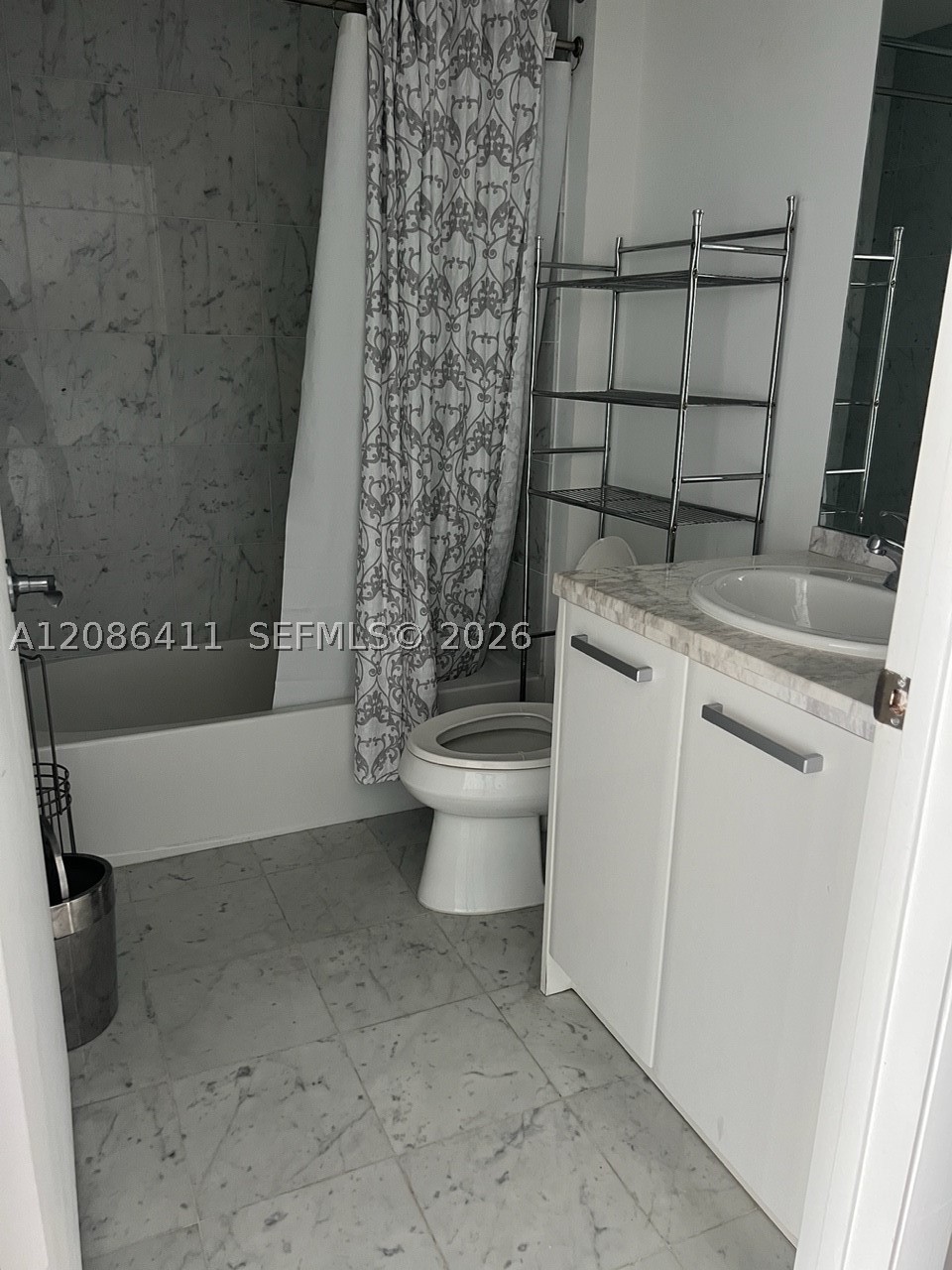 253 NE 2nd St #2702, Miami FL 33132