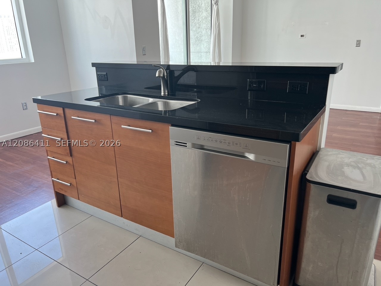 253 NE 2nd St #2702, Miami FL 33132
