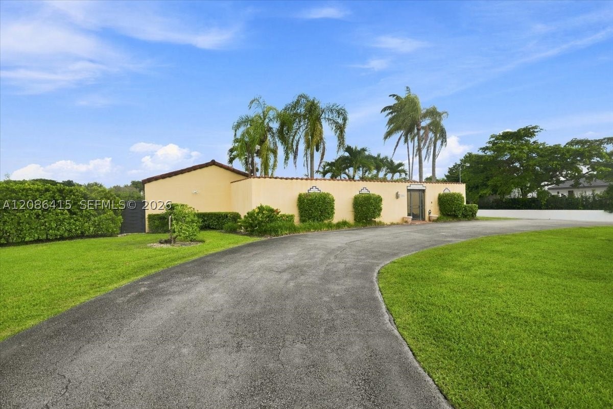 9805 SW 64th St, Miami FL 33173