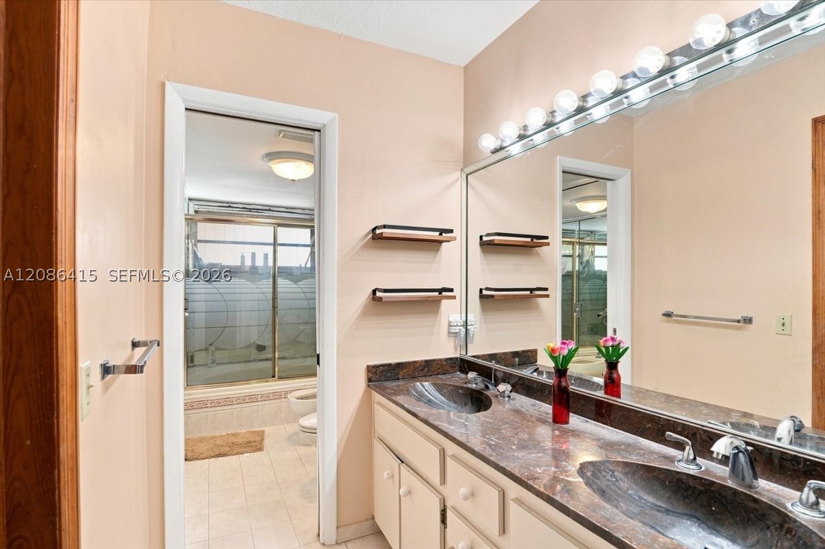 9805 SW 64th St, Miami FL 33173