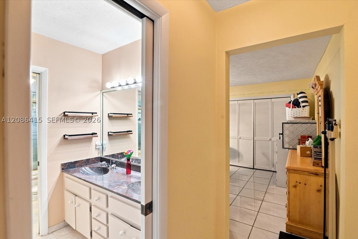 9805 SW 64th St, Miami FL 33173